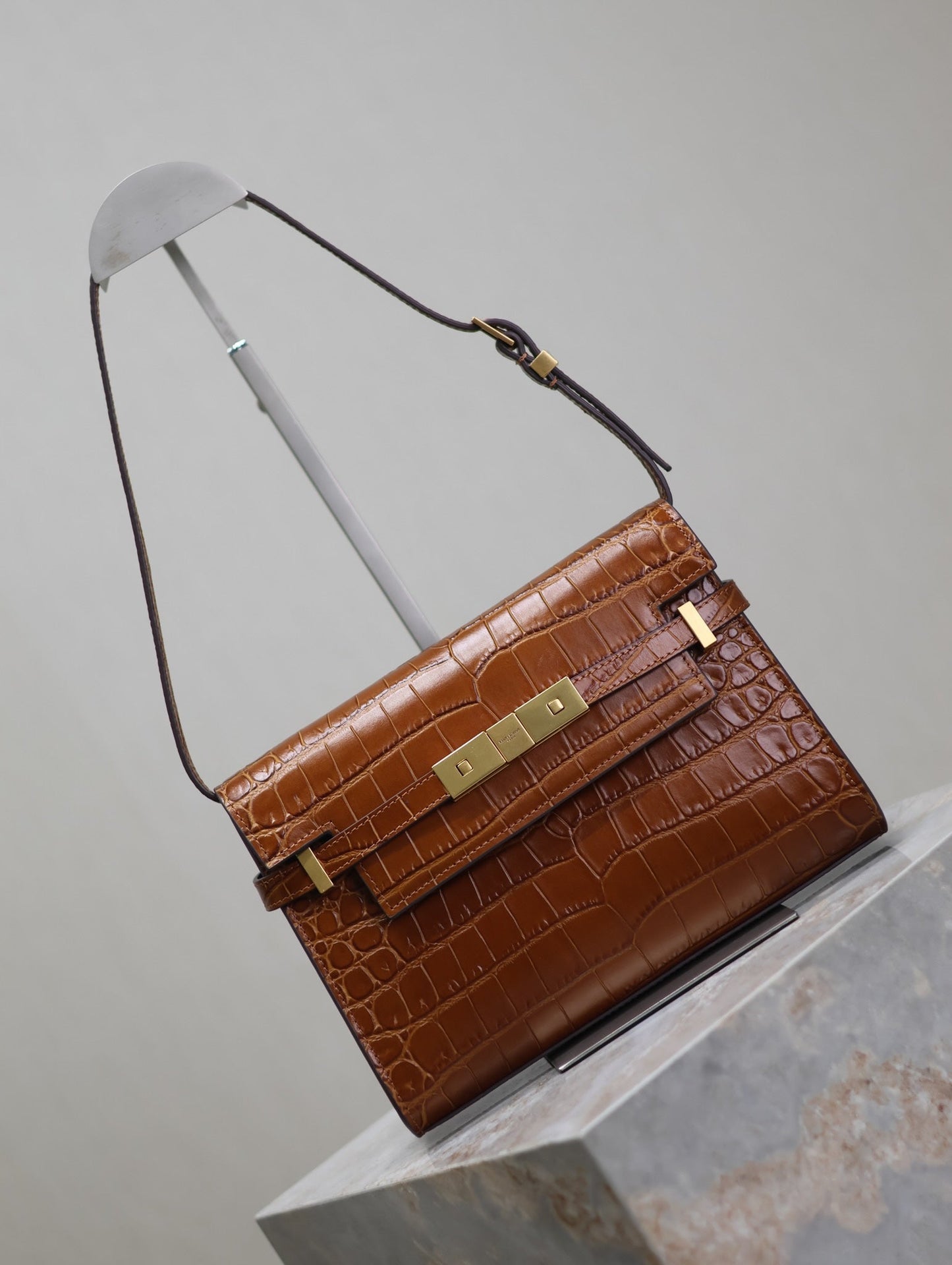 Luxury Saint Laurent MANHATTAN SMALL 24 IN BROWN CROCODILE PATTERN CALFSKIN GOLD BUCKLE