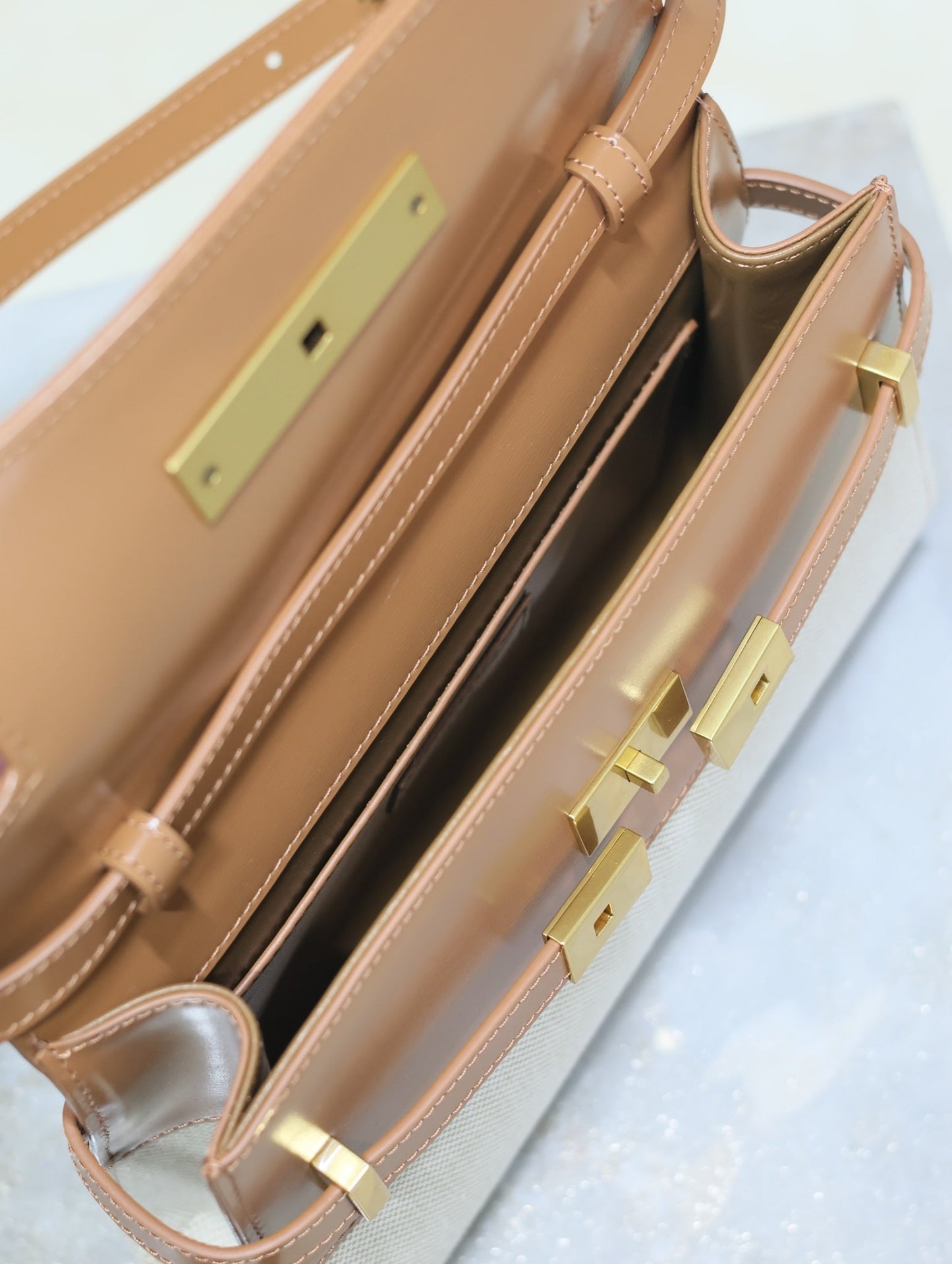 Luxury Saint Laurent MANHATTAN SMALL 24 IN WHITE CANVAS AND BROWN CALFSKIN GOLD HARDWARE