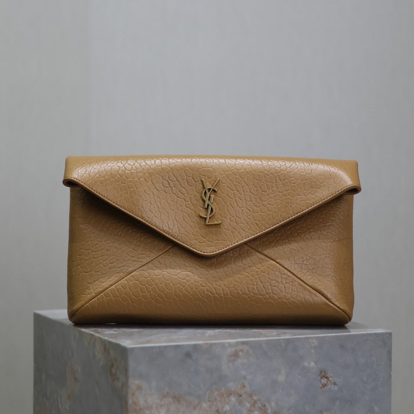 Luxury Saint Laurent ENVELOPE CLUTCH 29 IN EARTHY YELLOW LAMBSKIN COPPER LOGO