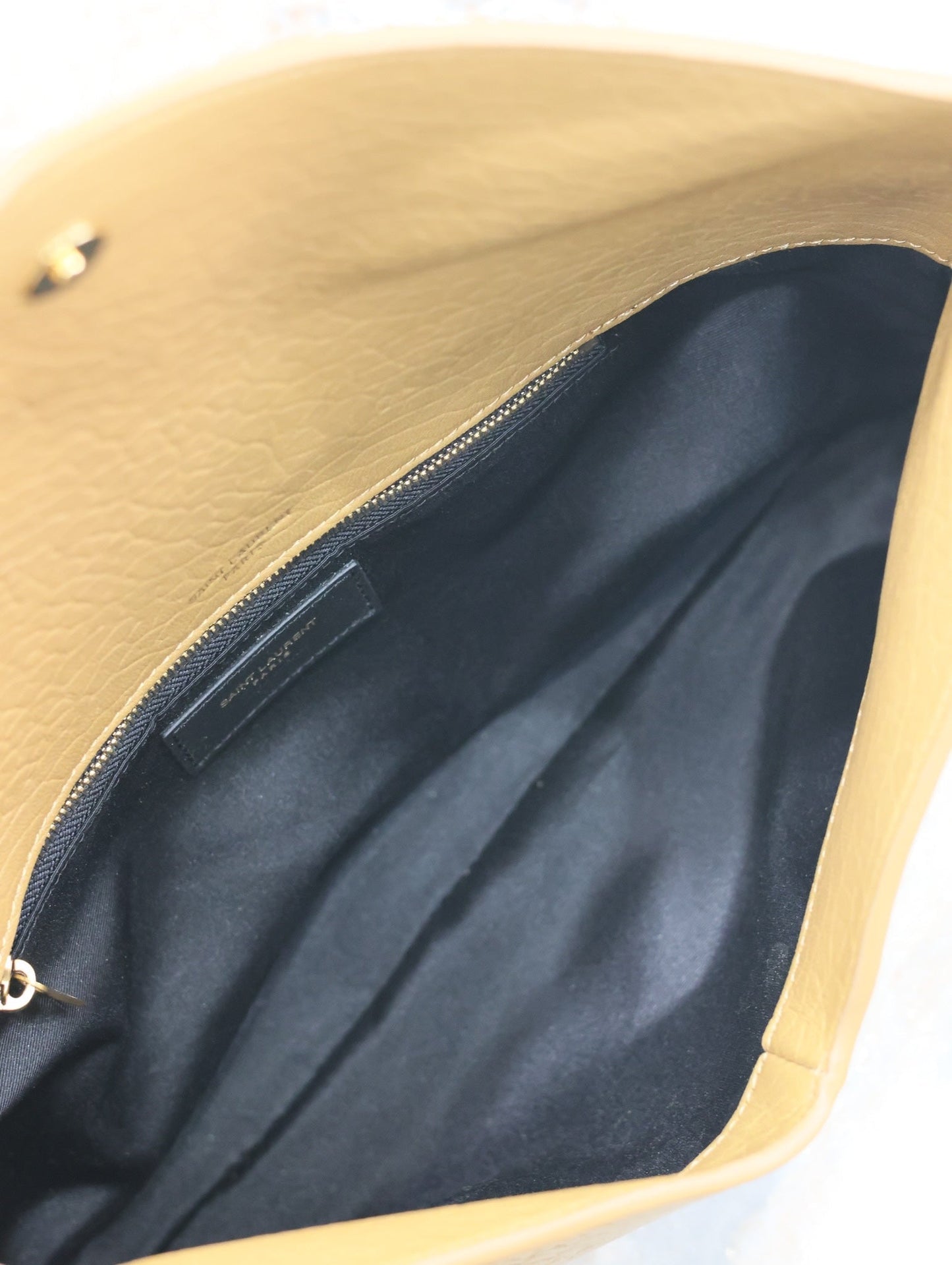 Luxury Saint Laurent ENVELOPE CLUTCH 29 IN EARTHY YELLOW LAMBSKIN COPPER LOGO