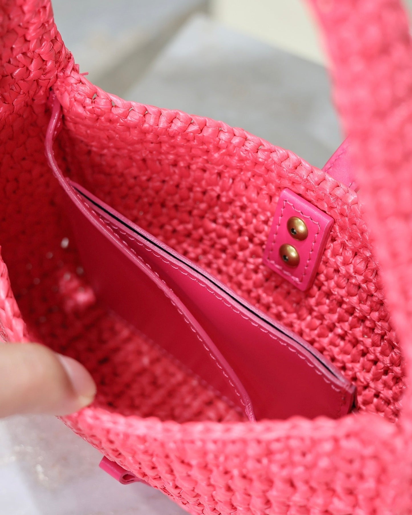 Luxury Saint Laurent LE 5 À 7 BAG  19 IN MAGENTA PINK WOVEN RAFFIA
