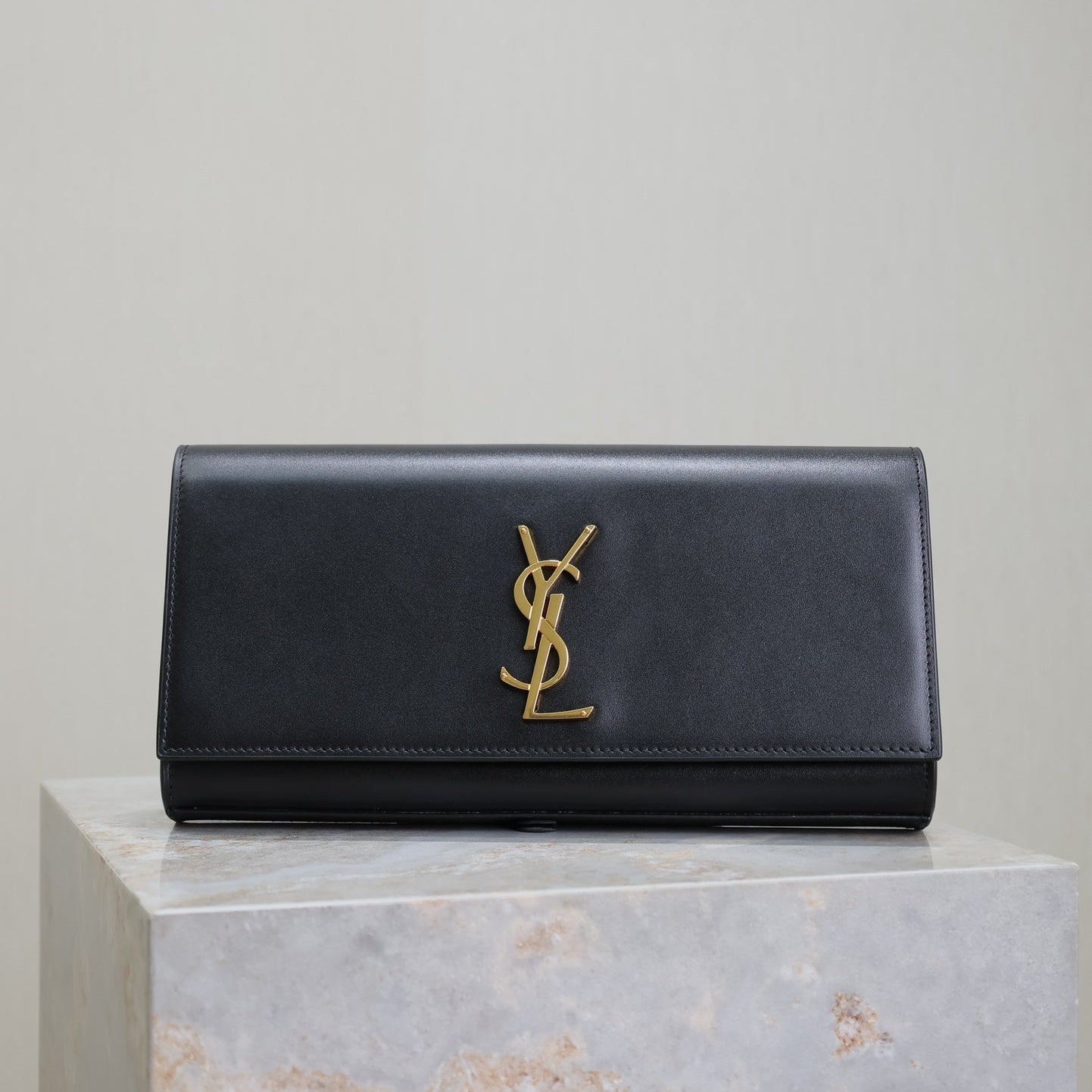 Luxury Saint Laurent CLASSIC KATE CLUTCH 27 IN BLACK LAMBSKIN GOLD HARDWARE