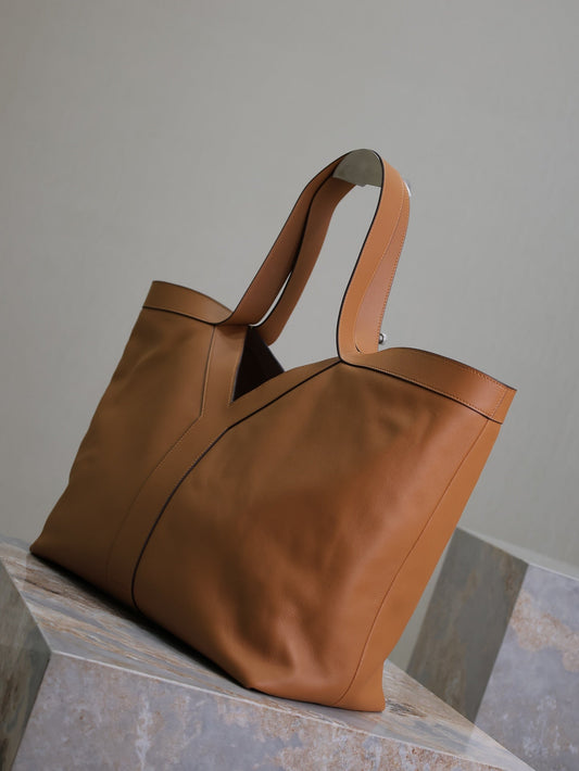 Luxury Saint Laurent TOTE BAG 50 IN CINNAMON BROWN CALFSKIN