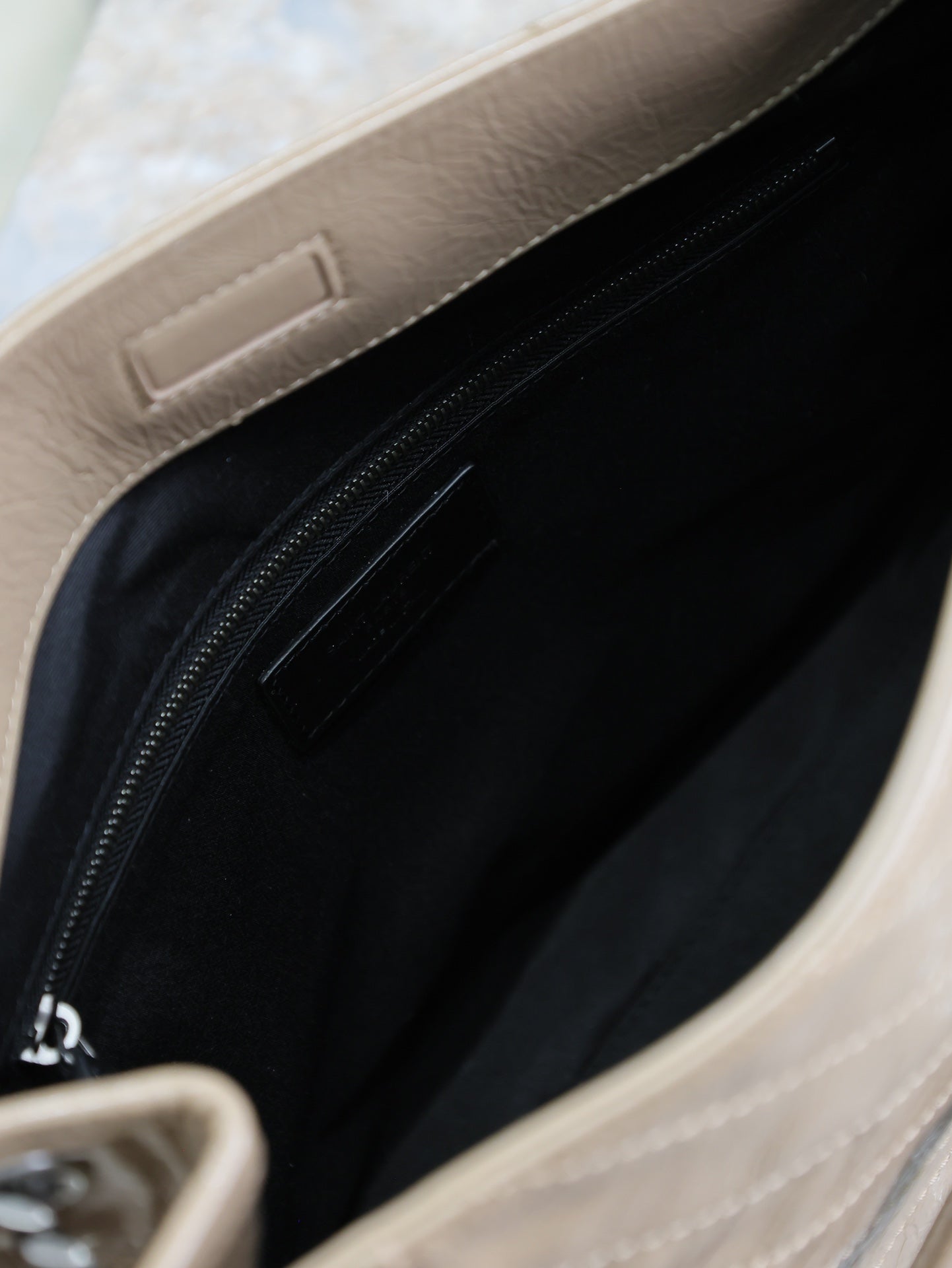Luxury Saint Laurent NIKI SHOPPING BAG 33 IN LIGHT BROWN CRUMPLED CALFSKIN