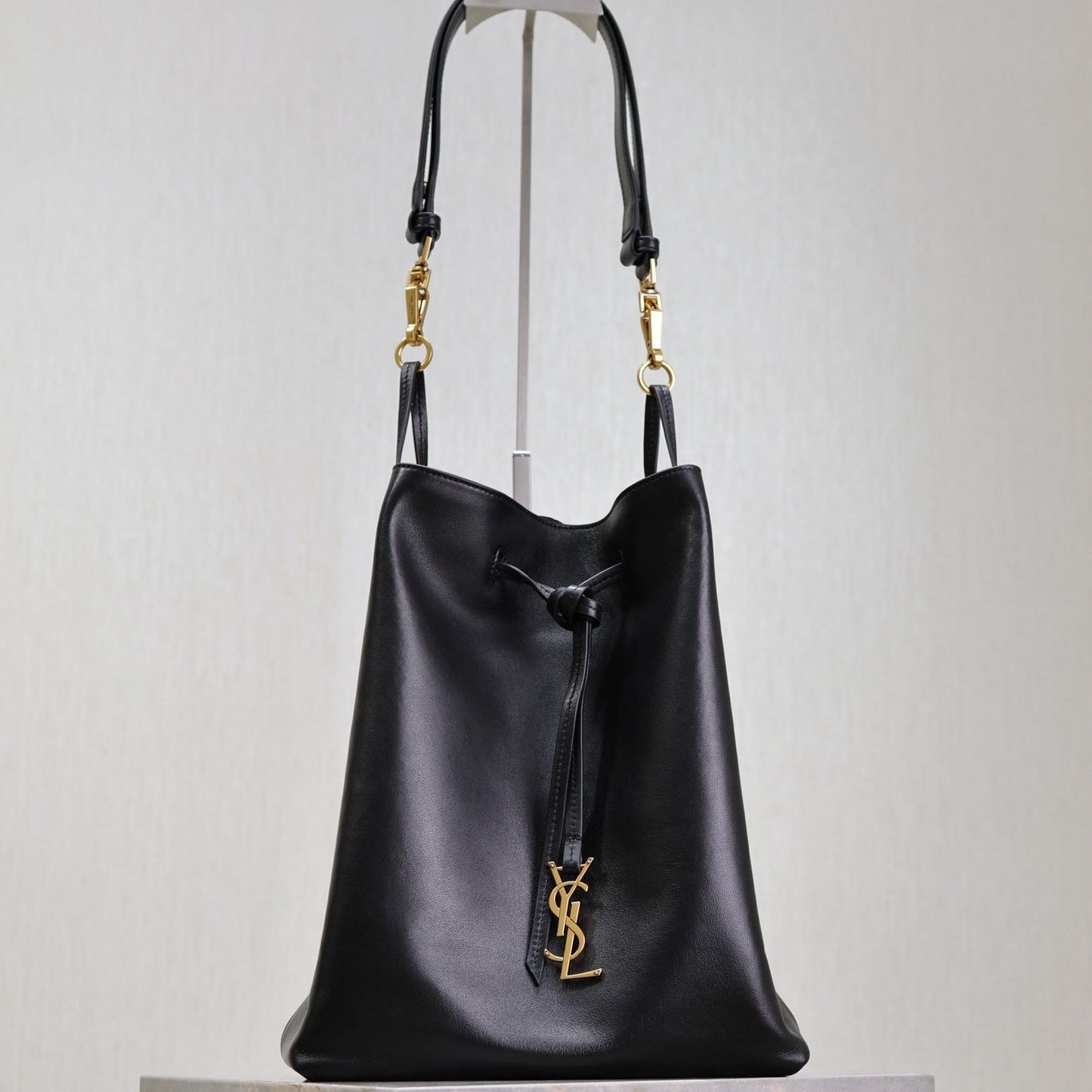 Luxury Saint Laurent POCHON BUCKET BAG 30 IN BLACK LAMBSKIN GOLD HARDWARE