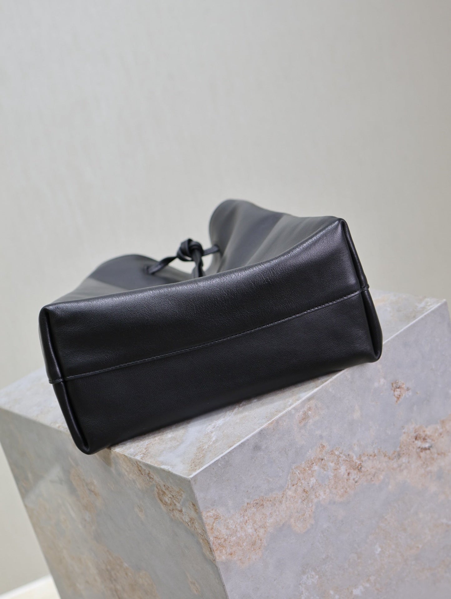 Luxury Saint Laurent POCHON BUCKET BAG 30 IN BLACK LAMBSKIN GOLD HARDWARE