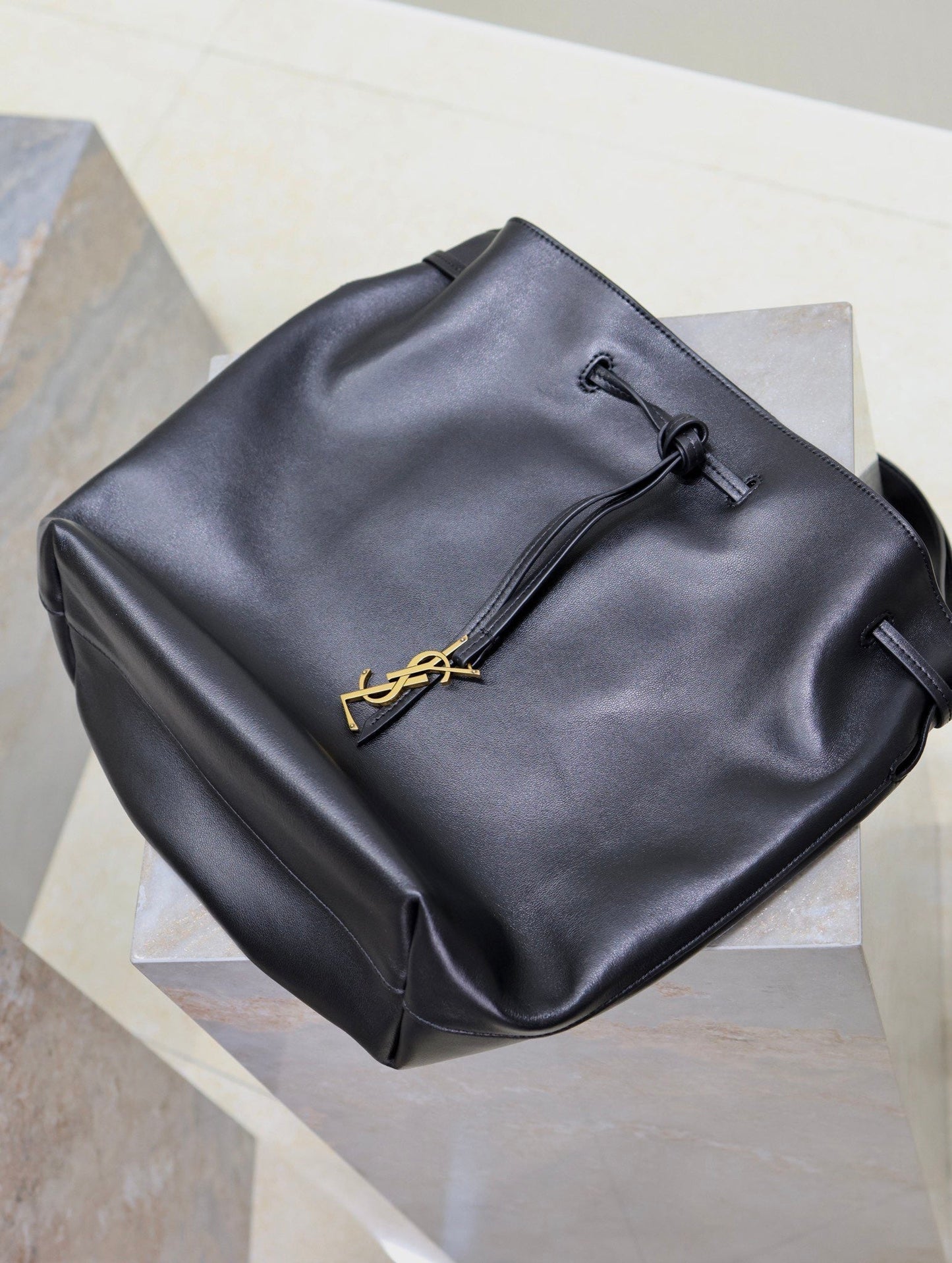 Luxury Saint Laurent POCHON BUCKET BAG 30 IN BLACK LAMBSKIN GOLD HARDWARE