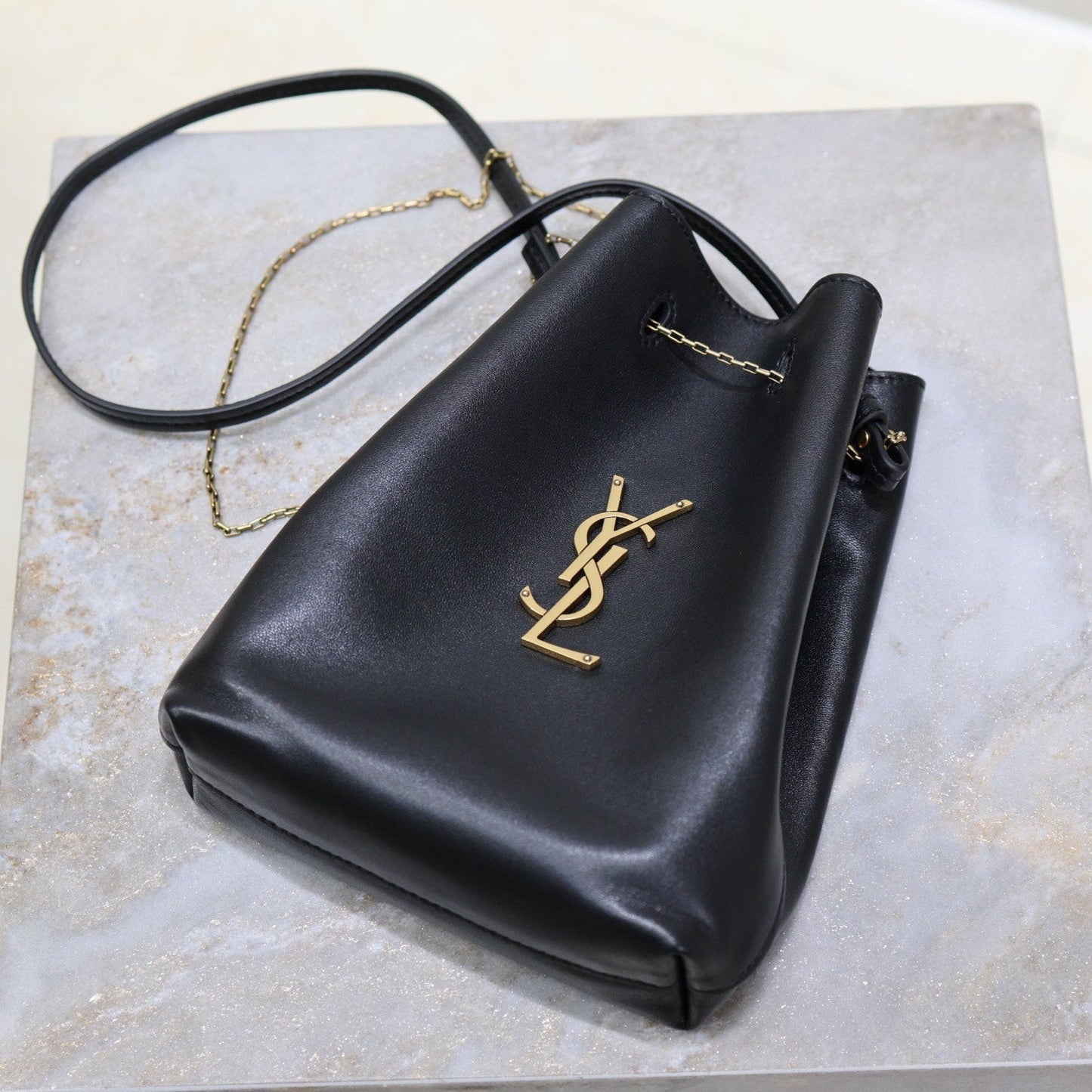 Luxury Saint Laurent POCHON BUCKET BAG 20 IN BLACK LAMBSKIN GOLD HARDWARE