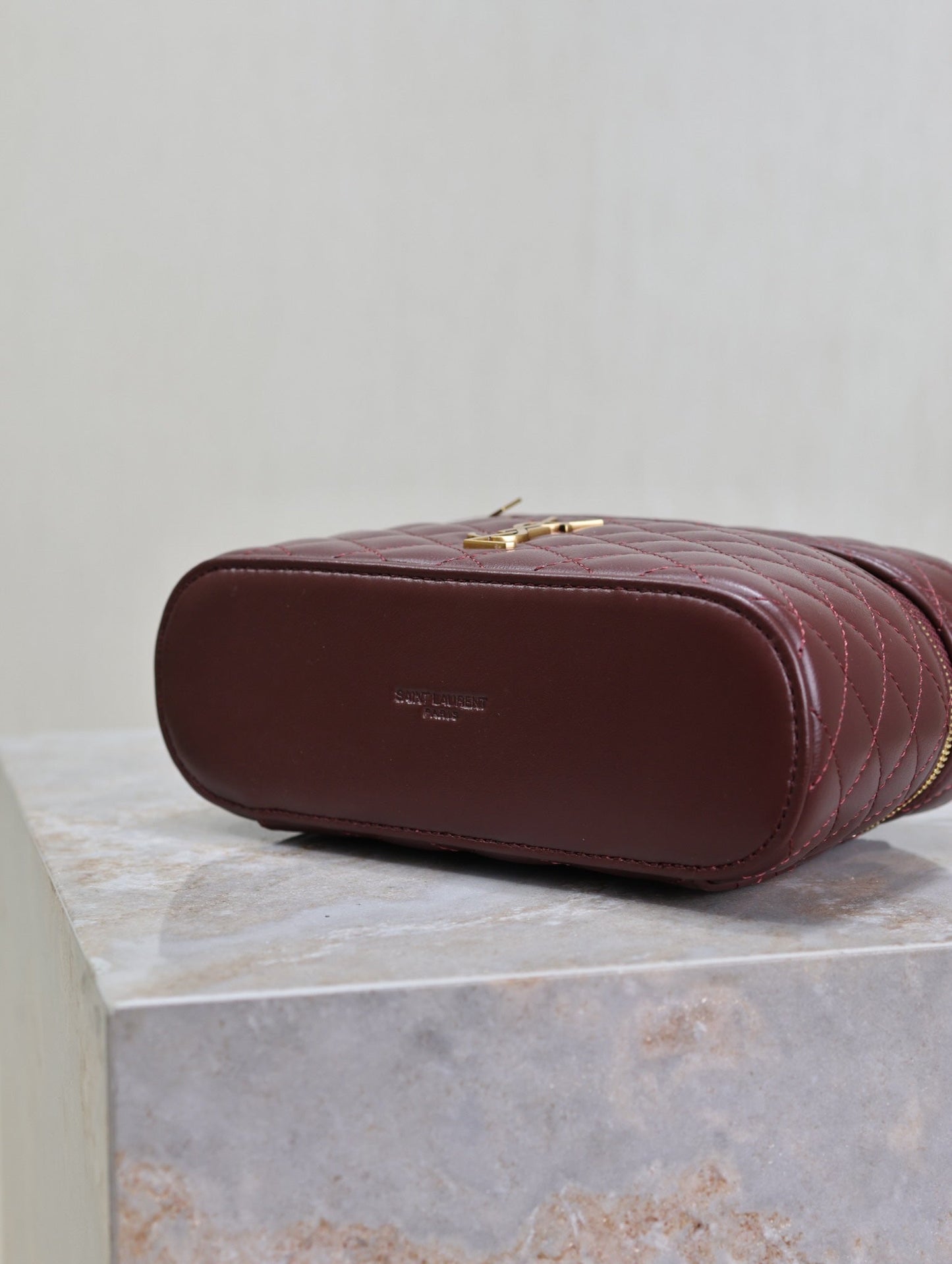 Luxury Saint Laurent GABY MINI VANITY 18 IN AUBURN RED LAMBSKIN GOLD HARDWARE