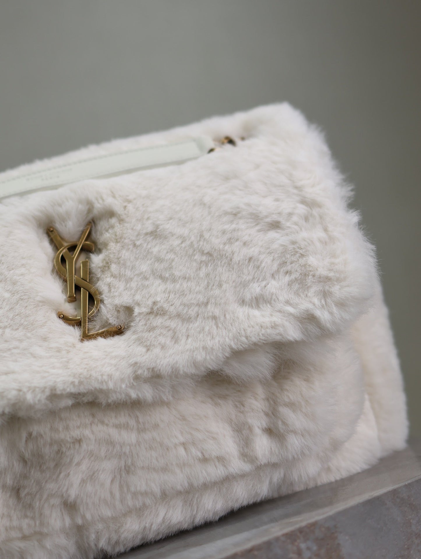 Luxury Saint Laurent NIKI MEDIUM 28 IN WHITE RABBIT FUR GOLD HARDWARE