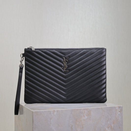 Luxury Saint Laurent CLUTCH 30 IN BLACK QUILTED CALFSKIN SILVER BUCKLE