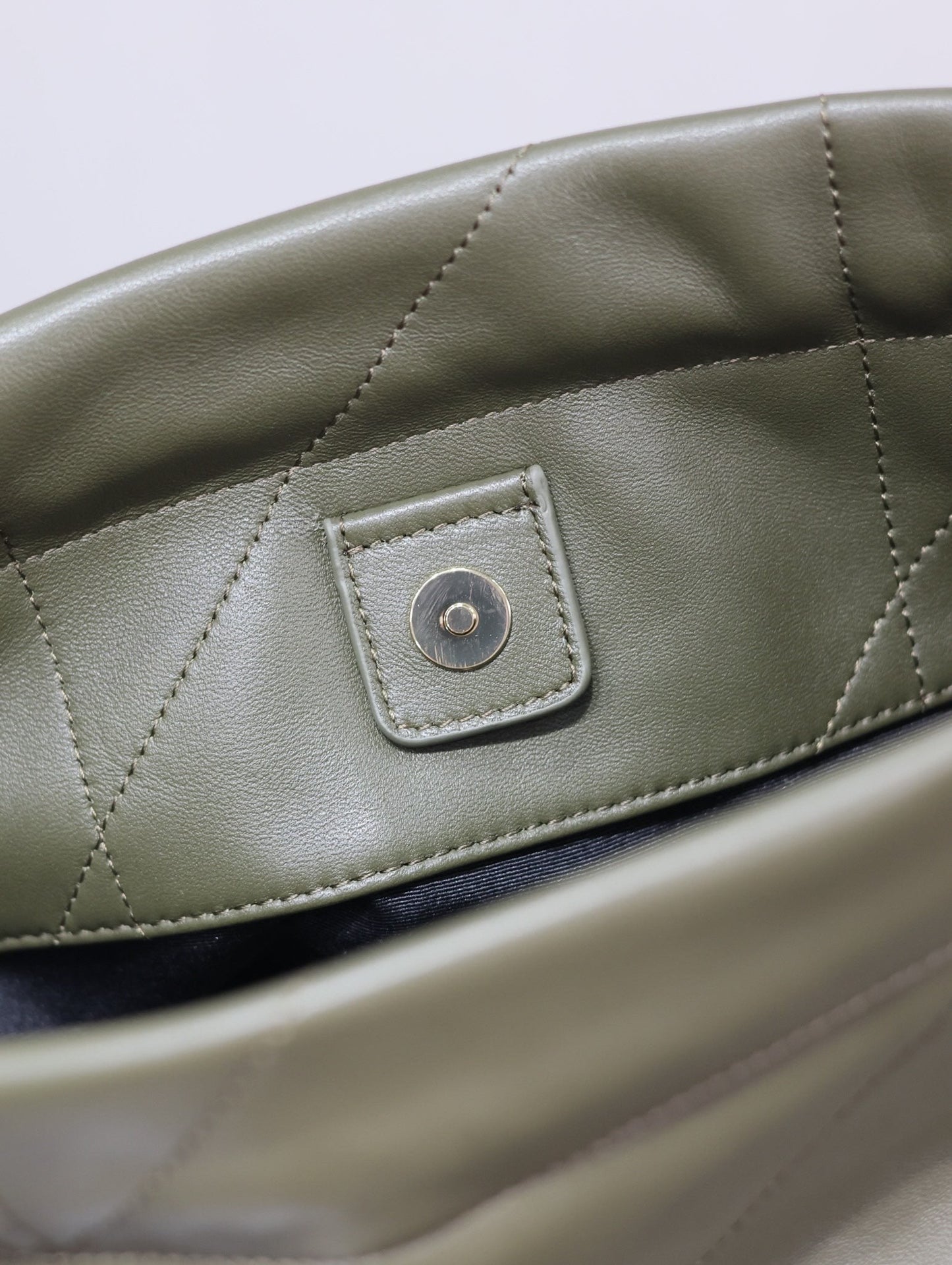 Luxury Saint Laurent JAMIE POCHON 38 IN ARMY GREEN LAMBSKIN GOLD HARDWARE