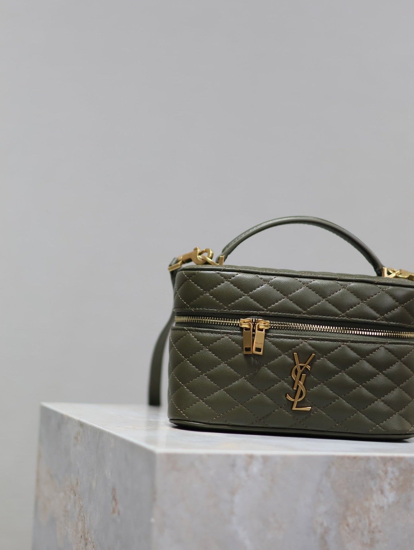 Luxury Saint Laurent GABY MINI VANITY BAG 18 IN ARMY GREEN LAMBSKIN