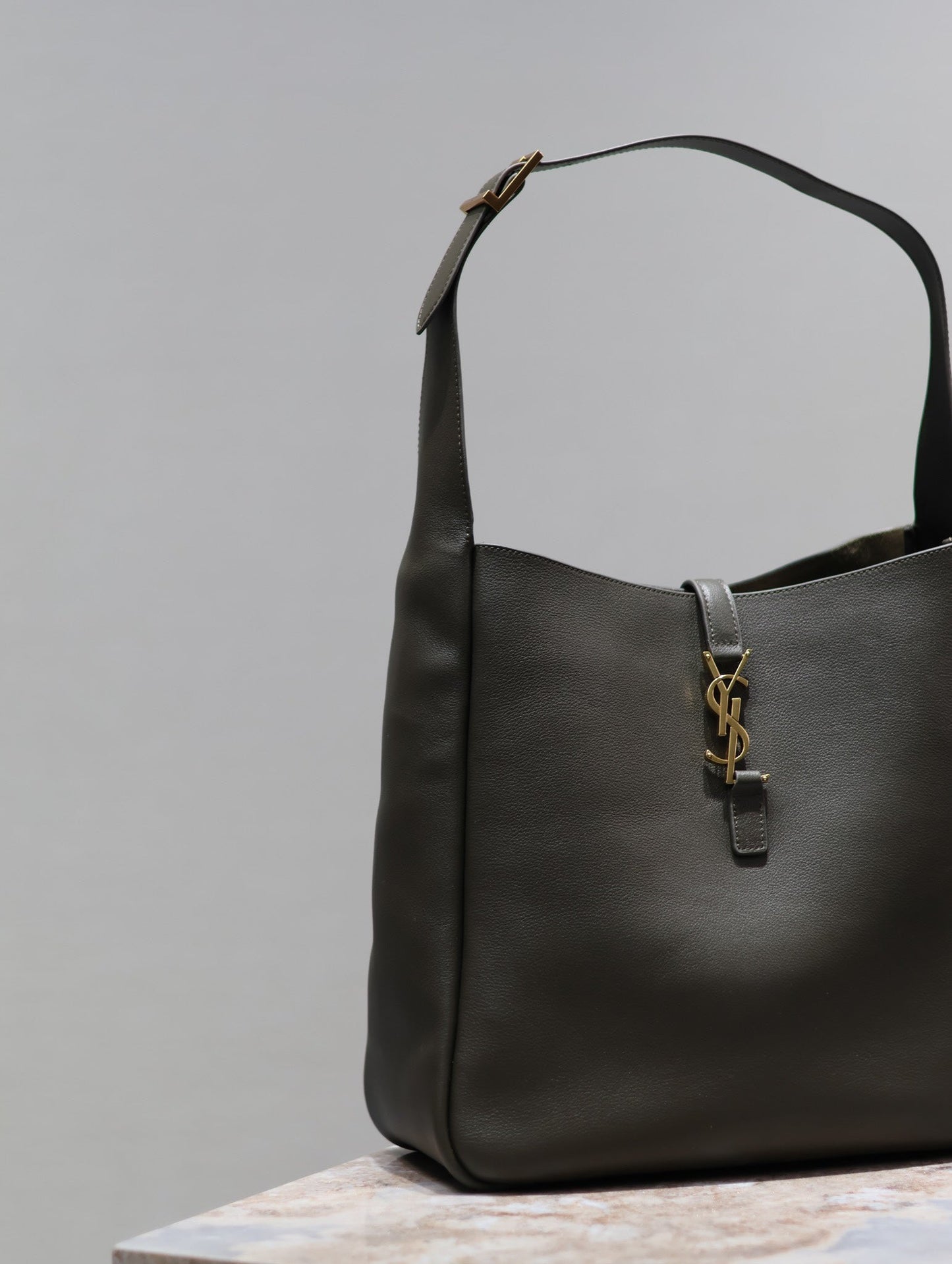 Luxury Saint Laurent LE 5 À 7 LARGE BAG 31 IN KHAKI GREEN LAMBSKIN