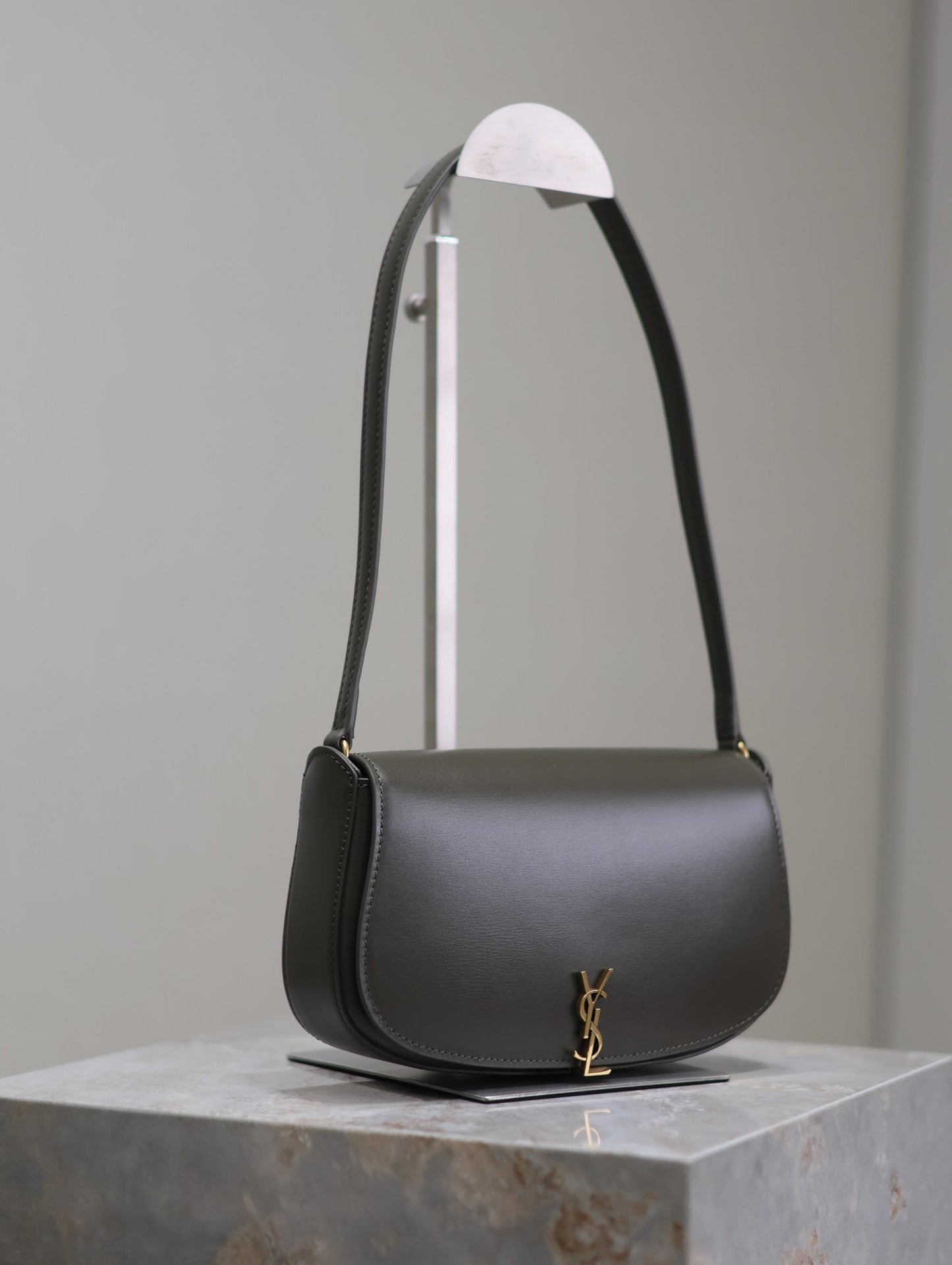 Luxury Saint Laurent MINI VOLTAIRE IN BOX 17 IN KOMBU GREEN CALFSKIN GOLD LOGO