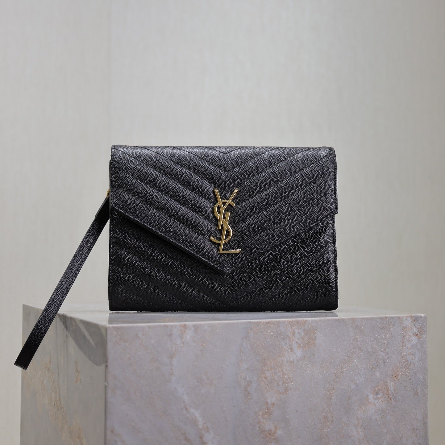 Luxury Saint Laurent CASSANDRE CLUTCH 21 IN BLACK LAMBSKIN GOLD HARDWARE
