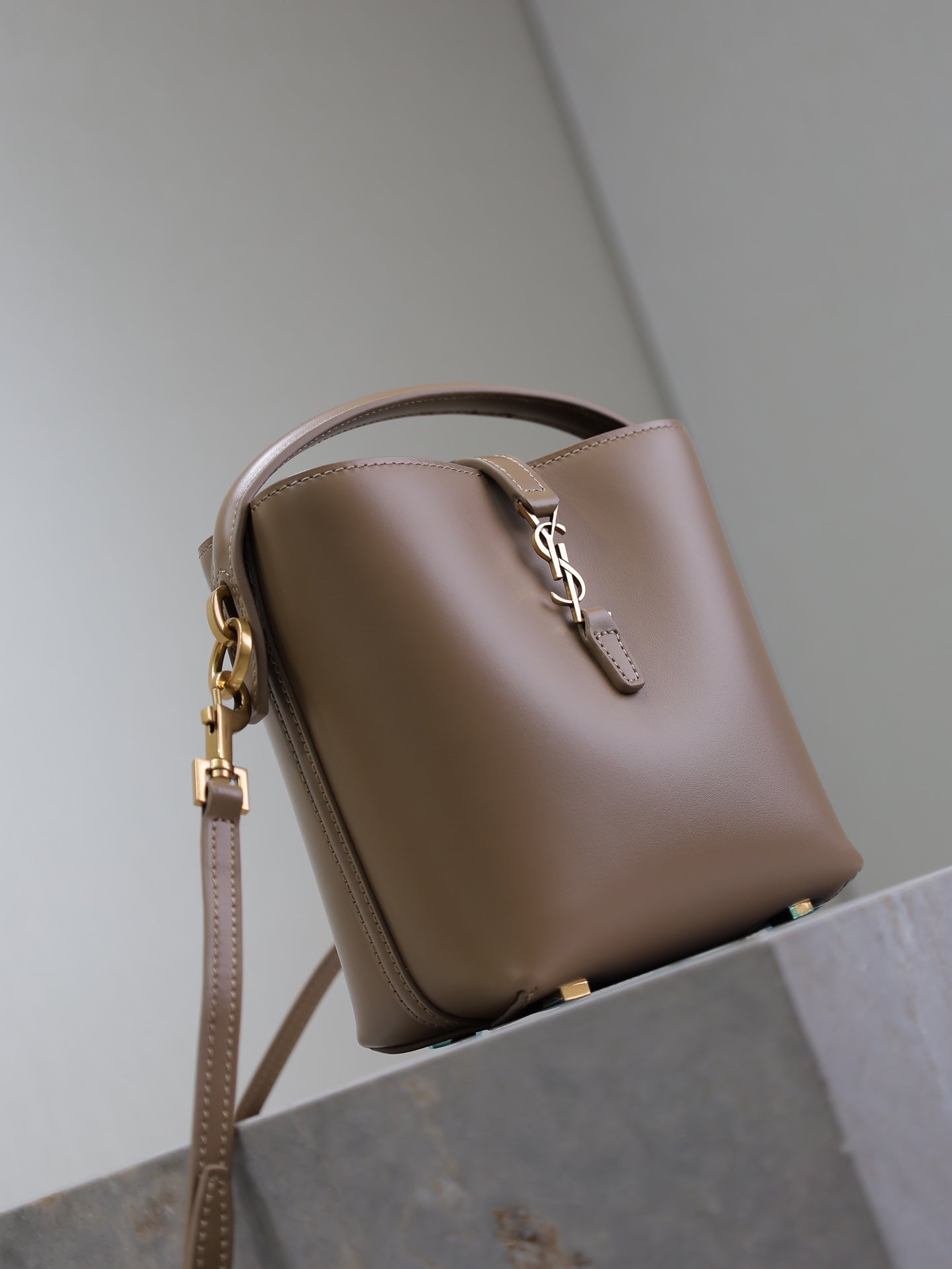 Luxury Saint Laurent LE 37 MINI BUCKET BAG 15 IN BROWN CALFSKIN GOLD HARDWARE