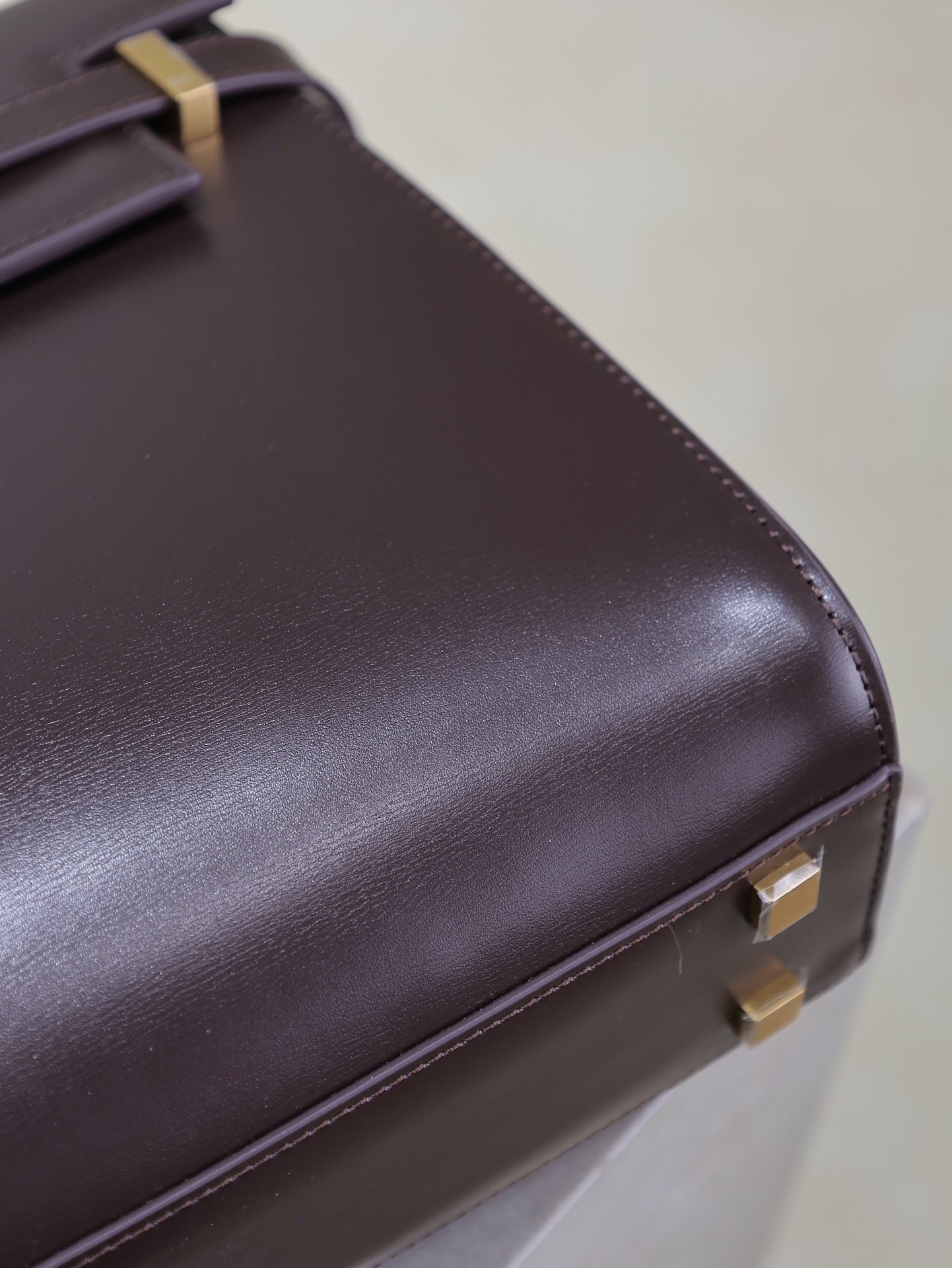 Luxury Saint Laurent MANHATTAN TOP HANDLE BAG 32 IN BRUNETTE BROWN CALFSKIN