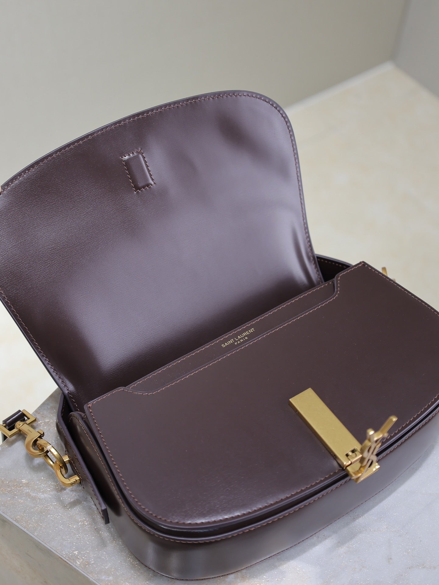 Luxury Saint Laurent VOLTAIRE 24 IN BRUNETTE BROWN CALFSKIN