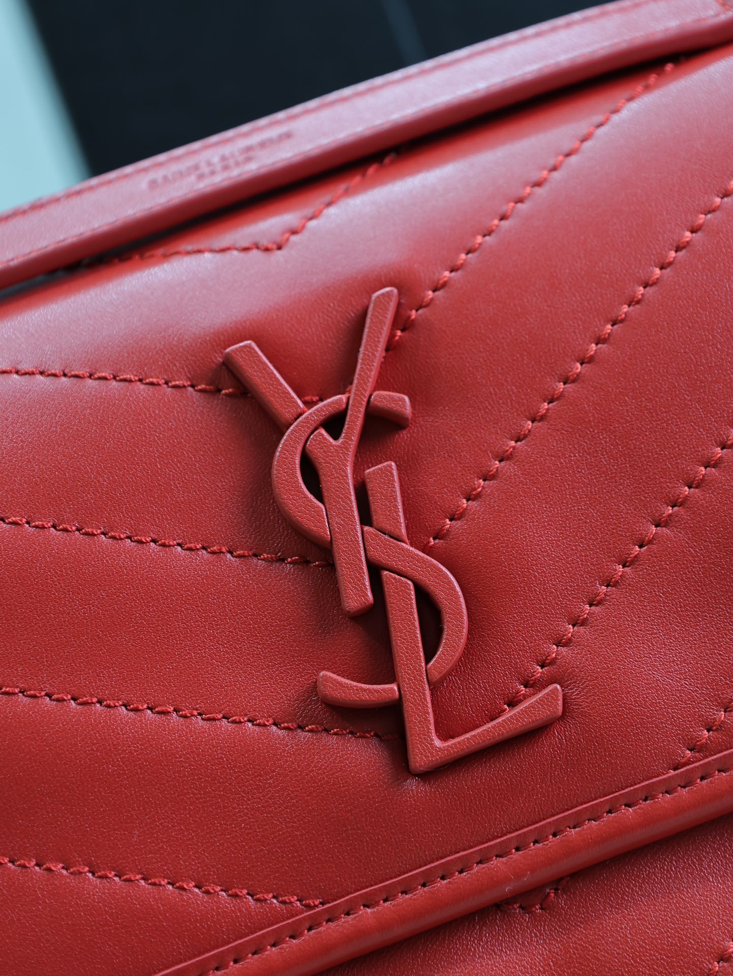 Luxury Saint Laurent NIKI MEDIUM 28 IN CLASSIC RED LAMBSKIN GOLD HARDWARE