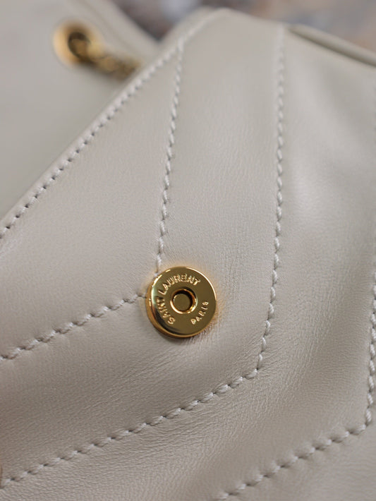 Luxury Saint Laurent NIKI BABY 22 IN RICE WHITE LAMBSKIN GOLD CHAIN