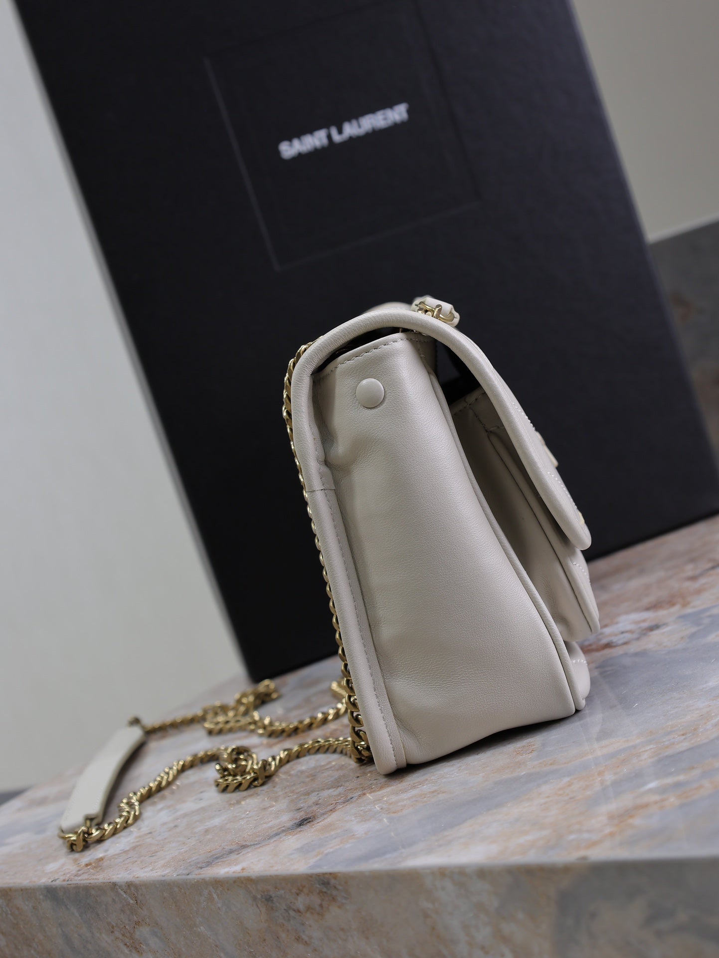 Luxury Saint Laurent NIKI BABY 22 IN RICE WHITE LAMBSKIN GOLD CHAIN