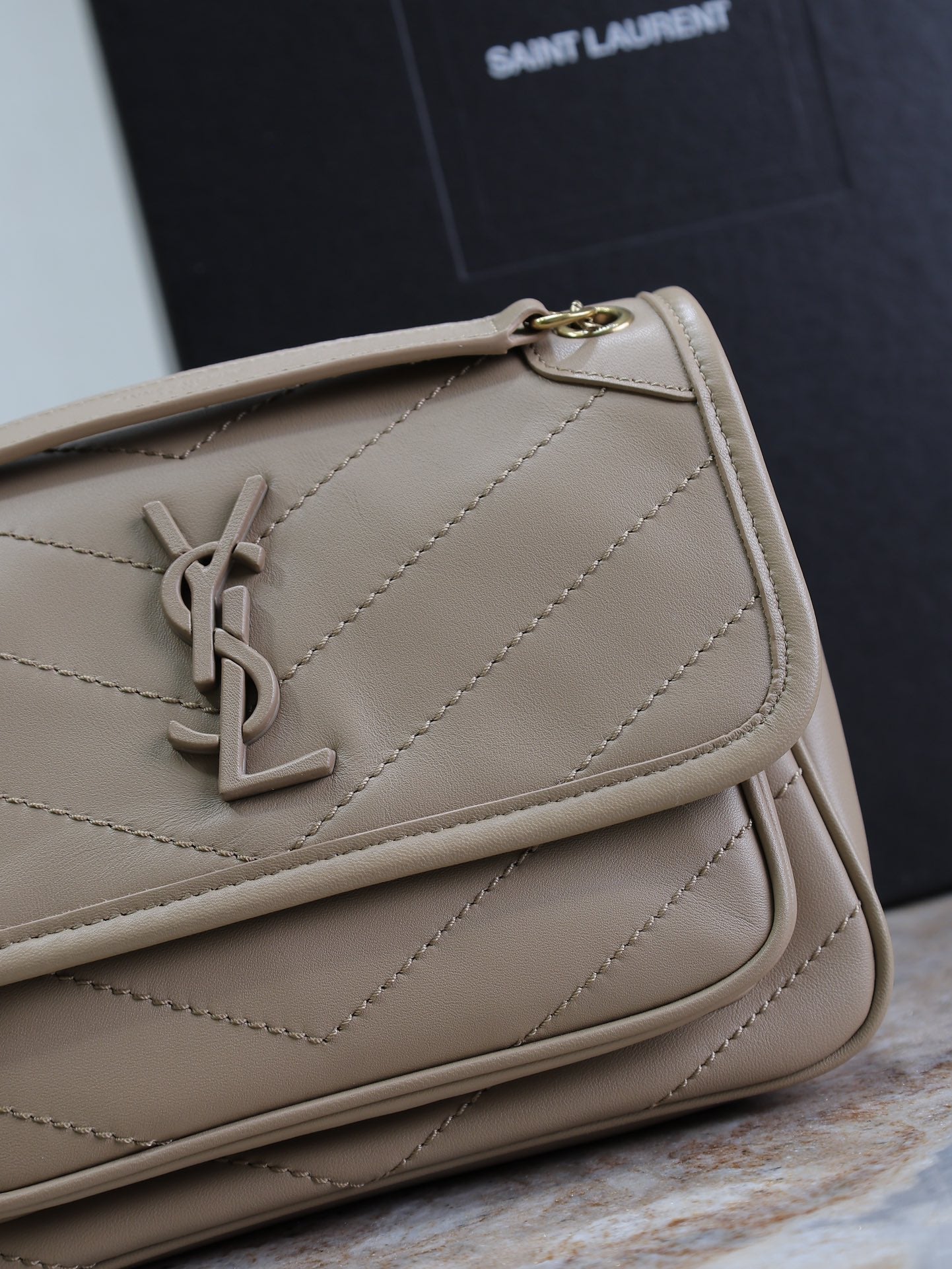 Luxury Saint Laurent NIKI BABY 22 IN LIGHT BROWN LAMBSKIN COPPER CHAIN