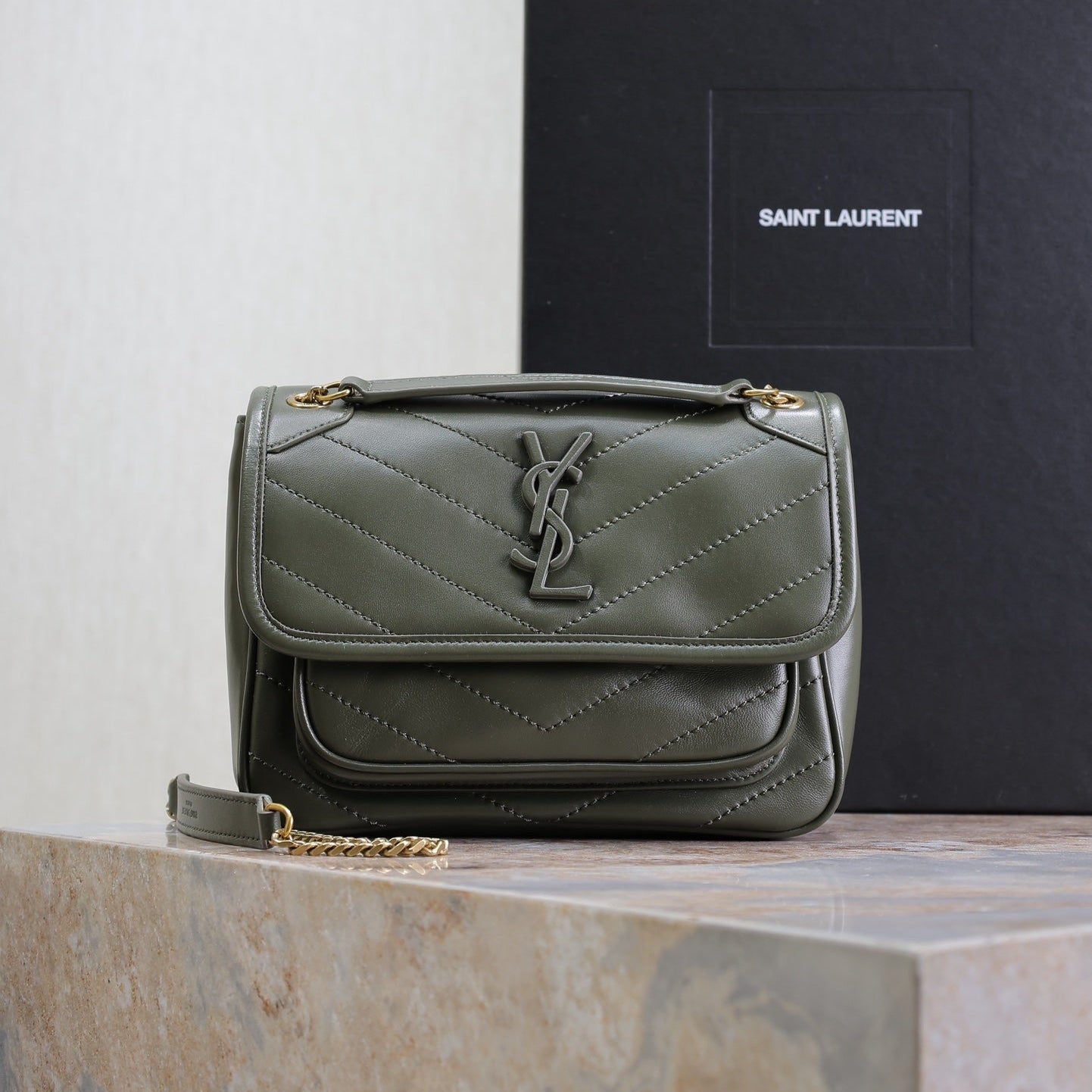 Luxury Saint Laurent NIKI BABY 22 IN UNIFORM GREEN LAMBSKIN GOLD CHAIN