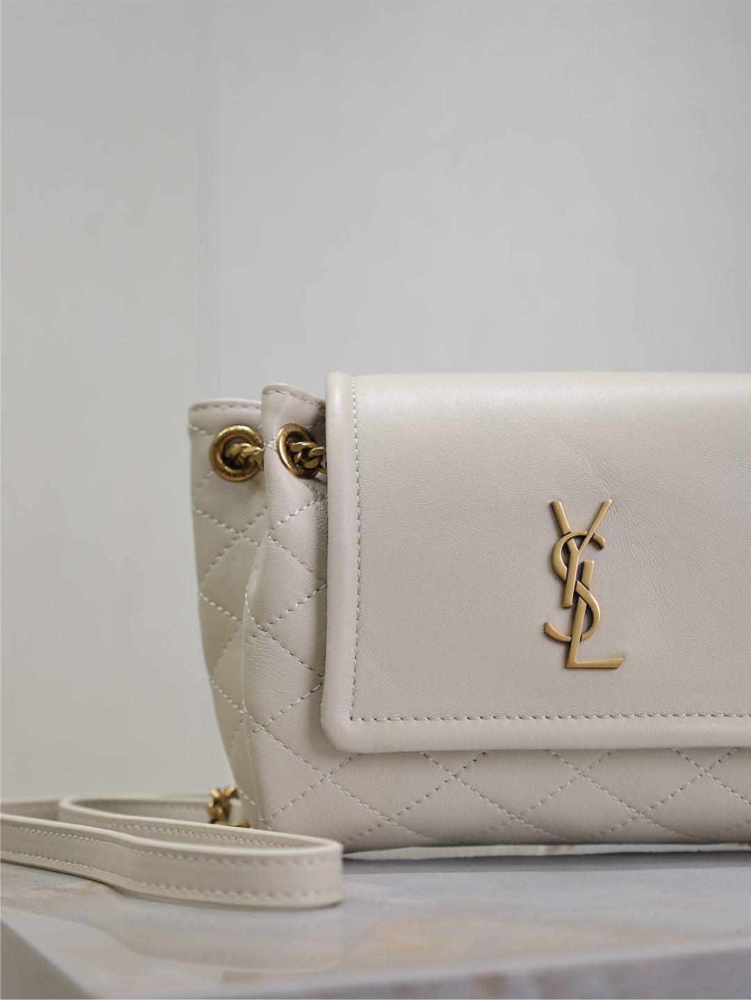 Luxury Saint Laurent MINI NOLITA BAG 18 IN WHITE LAMBSKIN COPPER HARDWARE