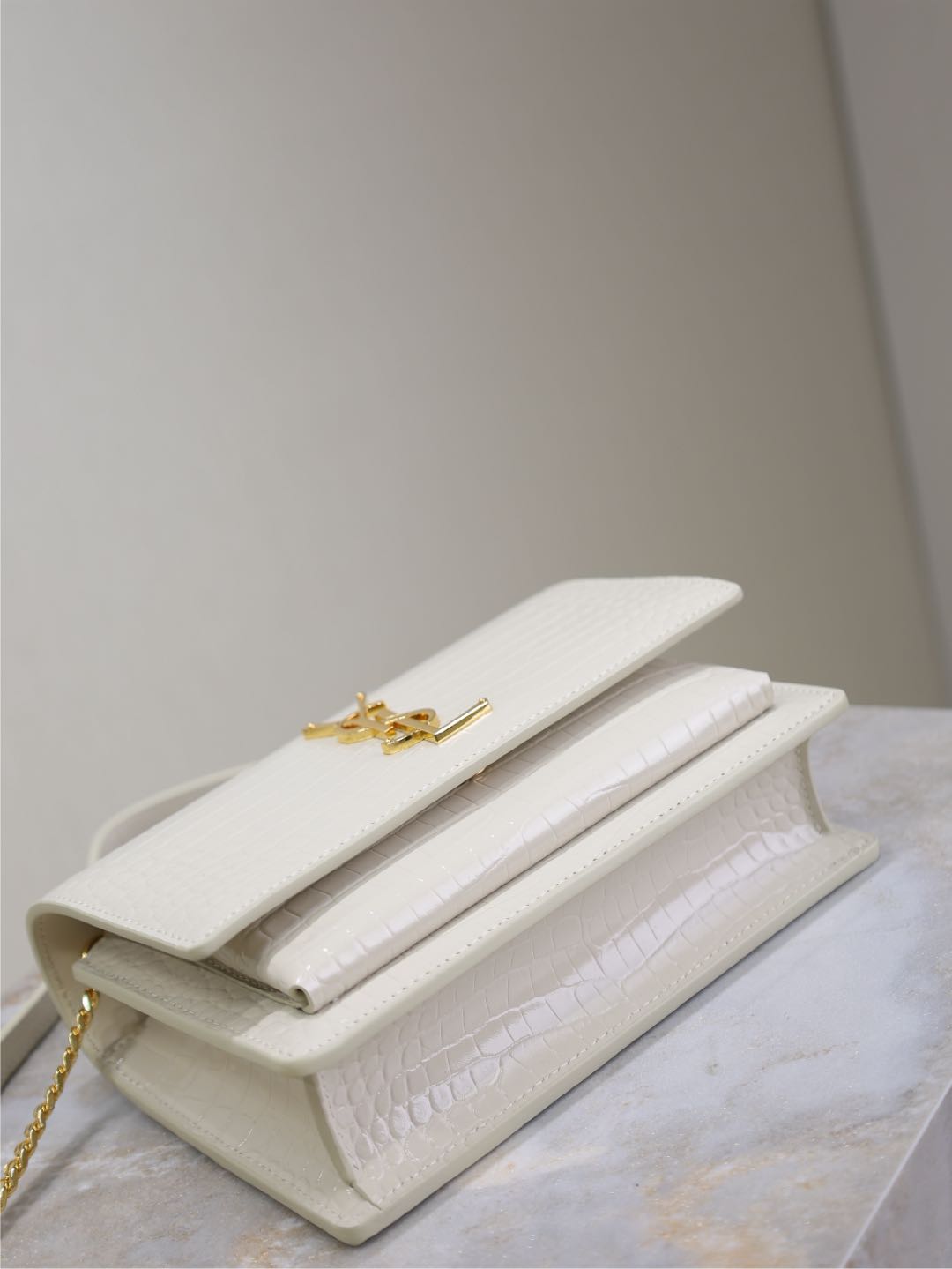 Luxury Saint Laurent SUNSET SMALL BAG 19 IN WHITE CROCODILE-EMBOSSED CALFSKIN GOLD HARDWARE