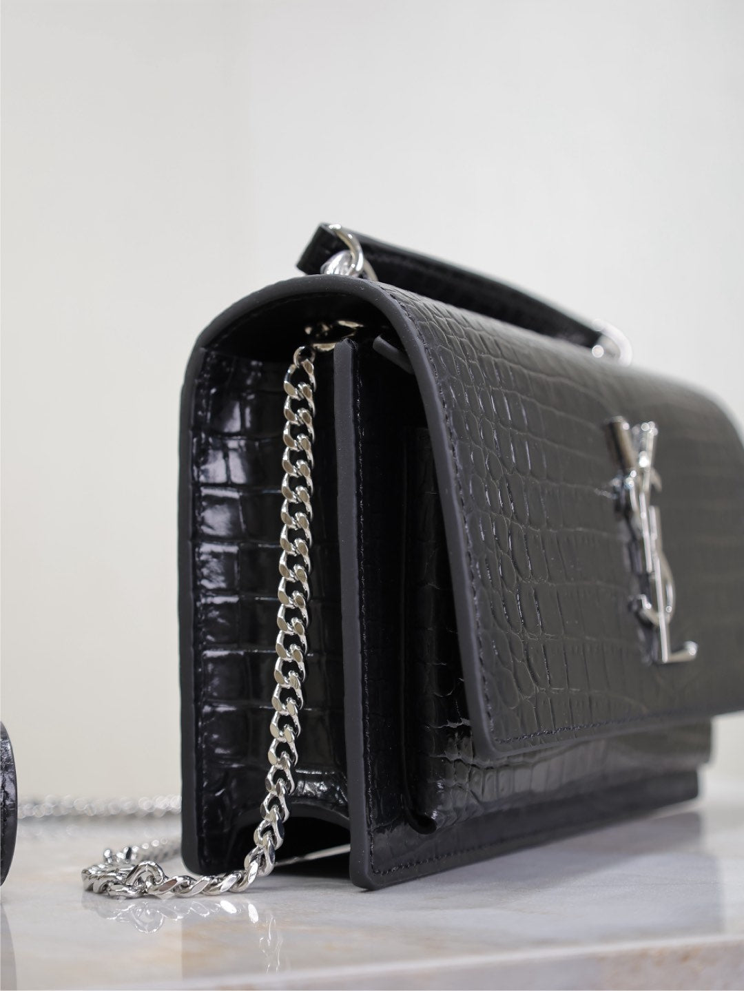 Luxury Saint Laurent SUNSET SMALL BAG 19 IN BLACK CROCODILE-EMBOSSED CALFSKIN SILVER HARDWARE