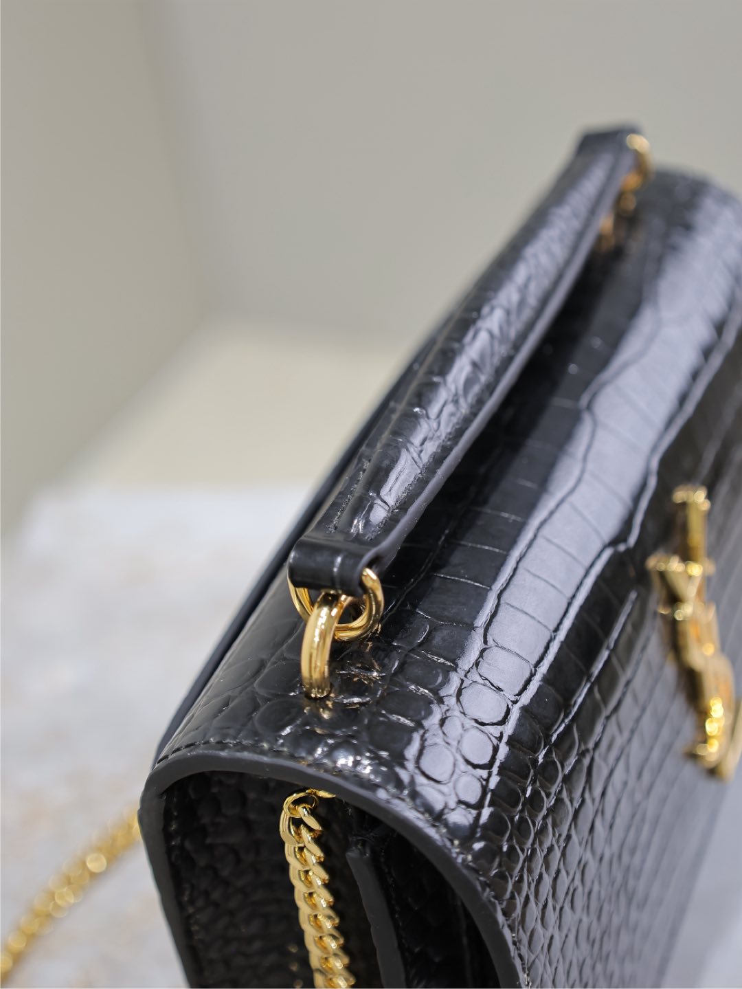 Luxury Saint Laurent SUNSET SMALL BAG 19 IN BLACK CROCODILE-EMBOSSED CALFSKIN COPPER HARDWARE