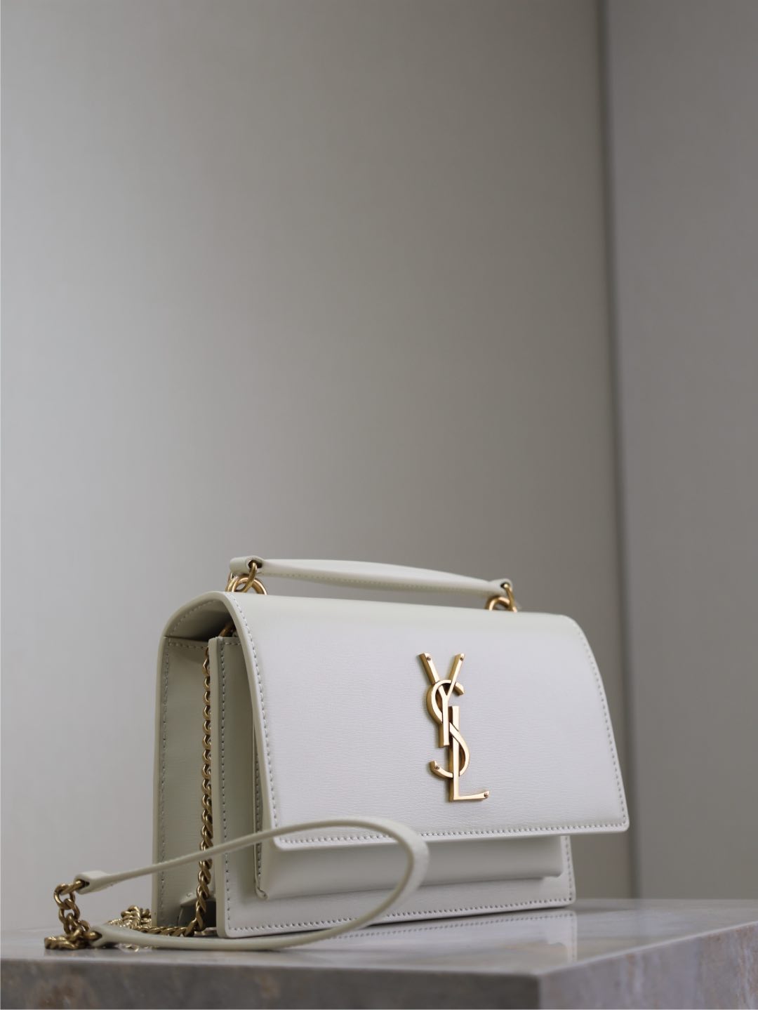 Luxury Saint Laurent SUNSET SMALL BAG 19 IN WHITE CALFSKIN GOLD HARDWARE