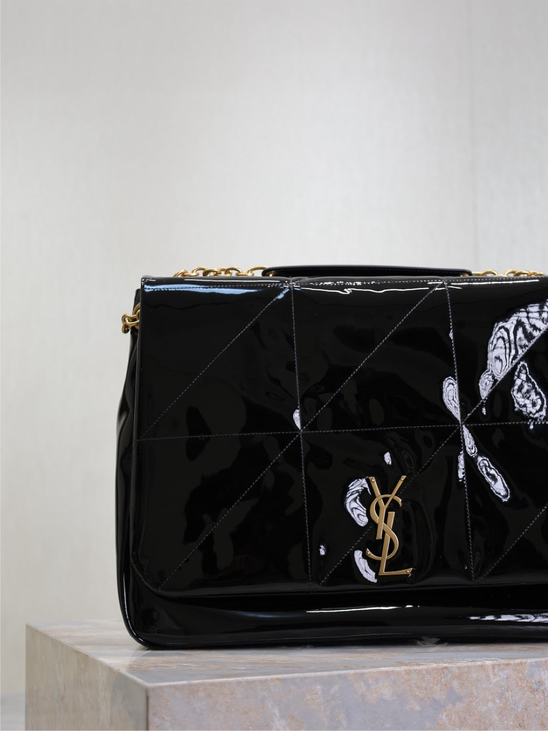 Luxury Saint Laurent JAMIE 4.3 LARGE BAG 43 IN BLACK PATENT LAMBSKIN GOLD HARDWARE