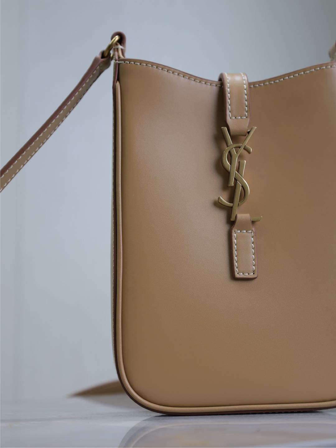 Luxury Saint Laurent LE 5 À 7 PHONE BAG 18 IN CIDER BROWN CALFSKIN