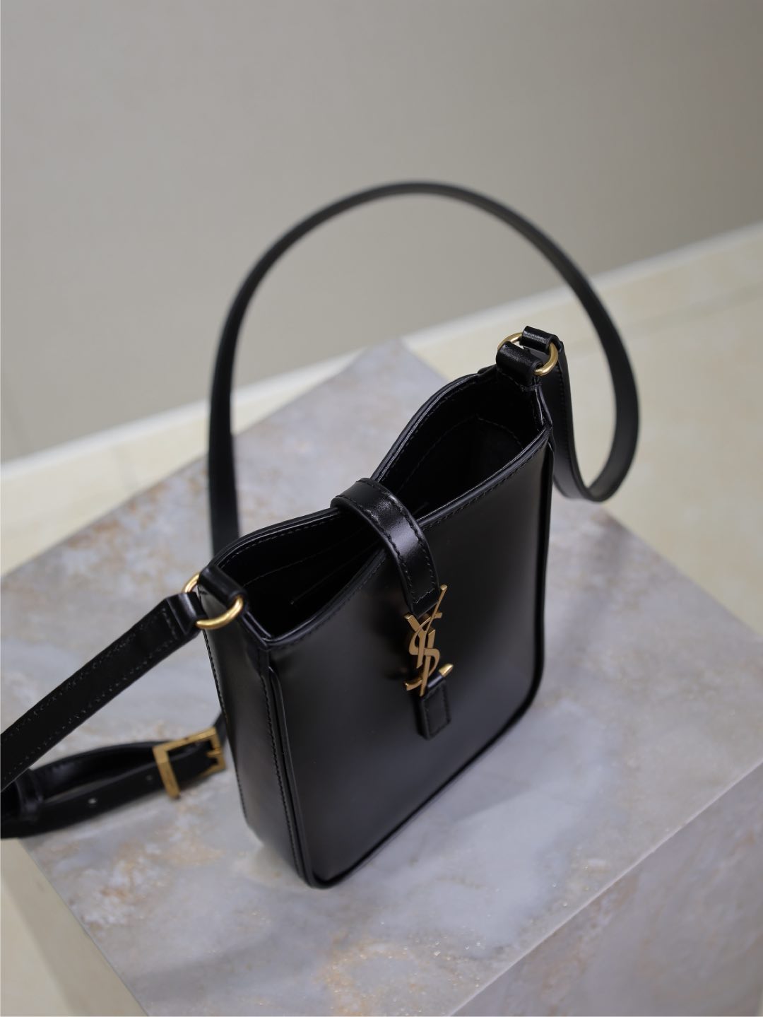 Luxury Saint Laurent LE 5 À 7 PHONE BAG 18 IN BLACK CALFSKIN