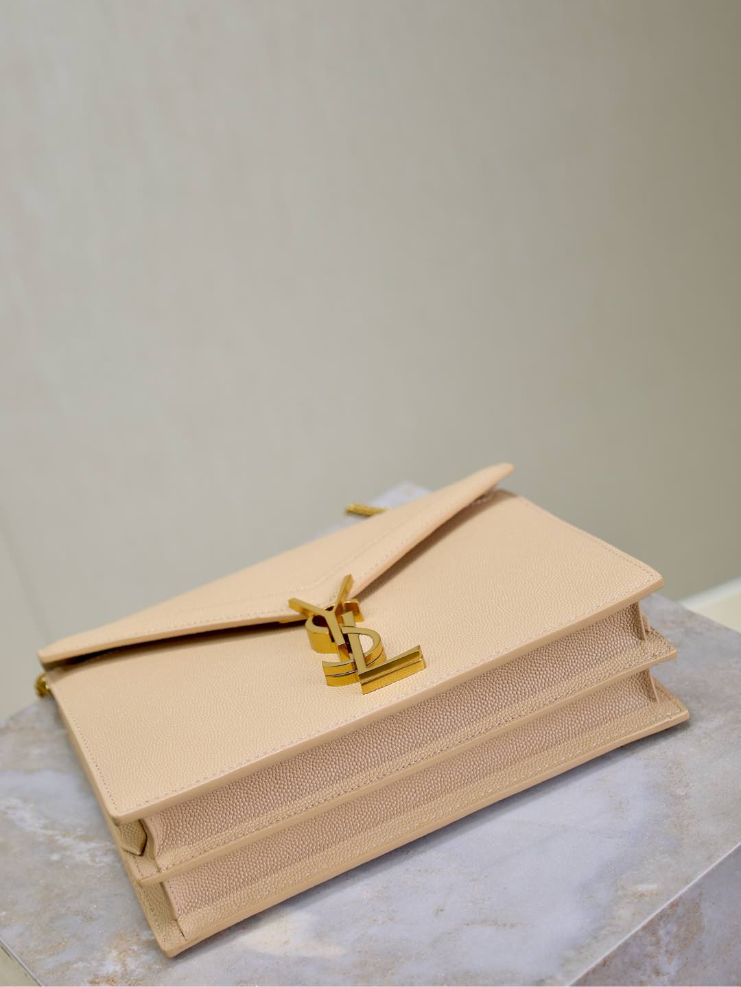 Luxury Saint Laurent CASSANDRA CHAIN BAG 22 IN APRICOT CAVIAR PATTERN CALFSKIN GOLD HARDWARE
