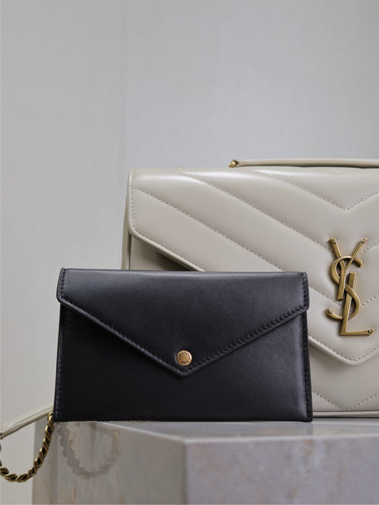 Luxury Saint Laurent LOULOU MEDIUM 29 IN WHITE SHEEPSKIN GOLD HARDWARE