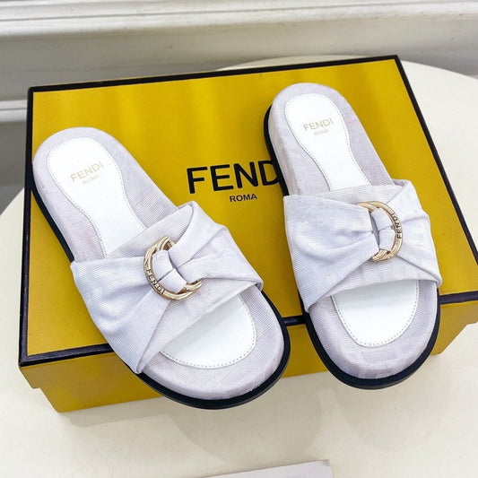 Luxury FendiLuxury FendiFLAT SLIPPER IN WHITE JACQUARD FABRIC WITH GOLD HARDWARE