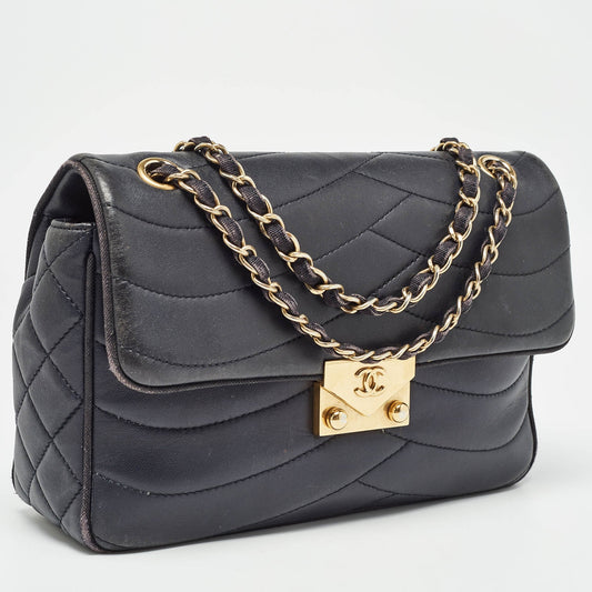 CHANEL Navy Blue Quilted Leather Medium Pagoda Flap Bag