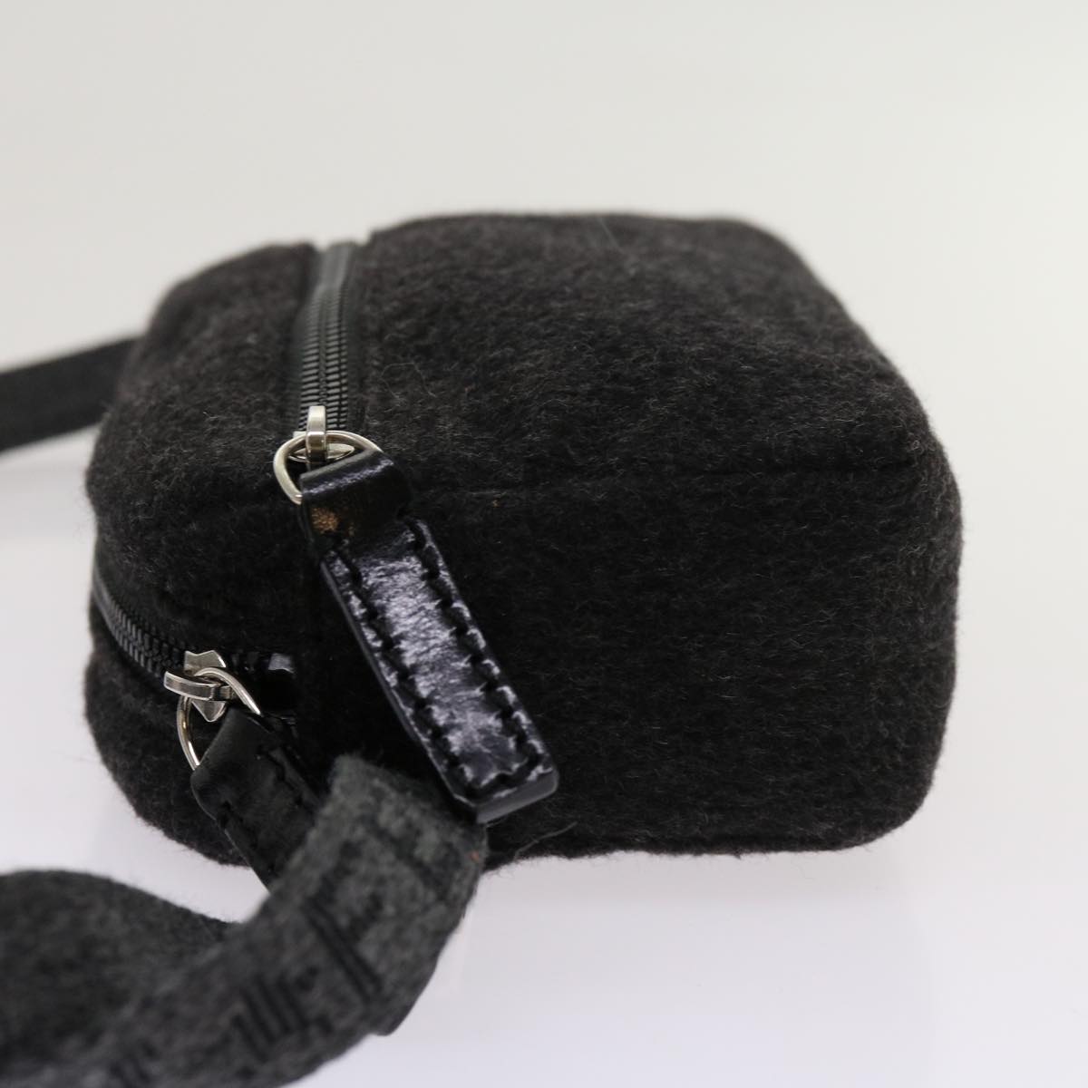 Luxury FendiBody Bag Wool Graymr060