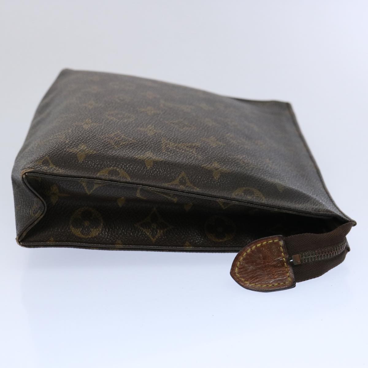 LOUIS VUITTON Monogram Poche Toilette 26 Pouch M47542 LV th4413