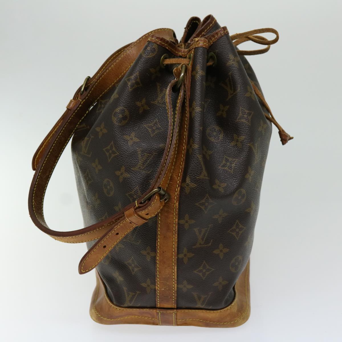 LOUIS VUITTON Monogram Noe Shoulder Bag M42224 LV th4737