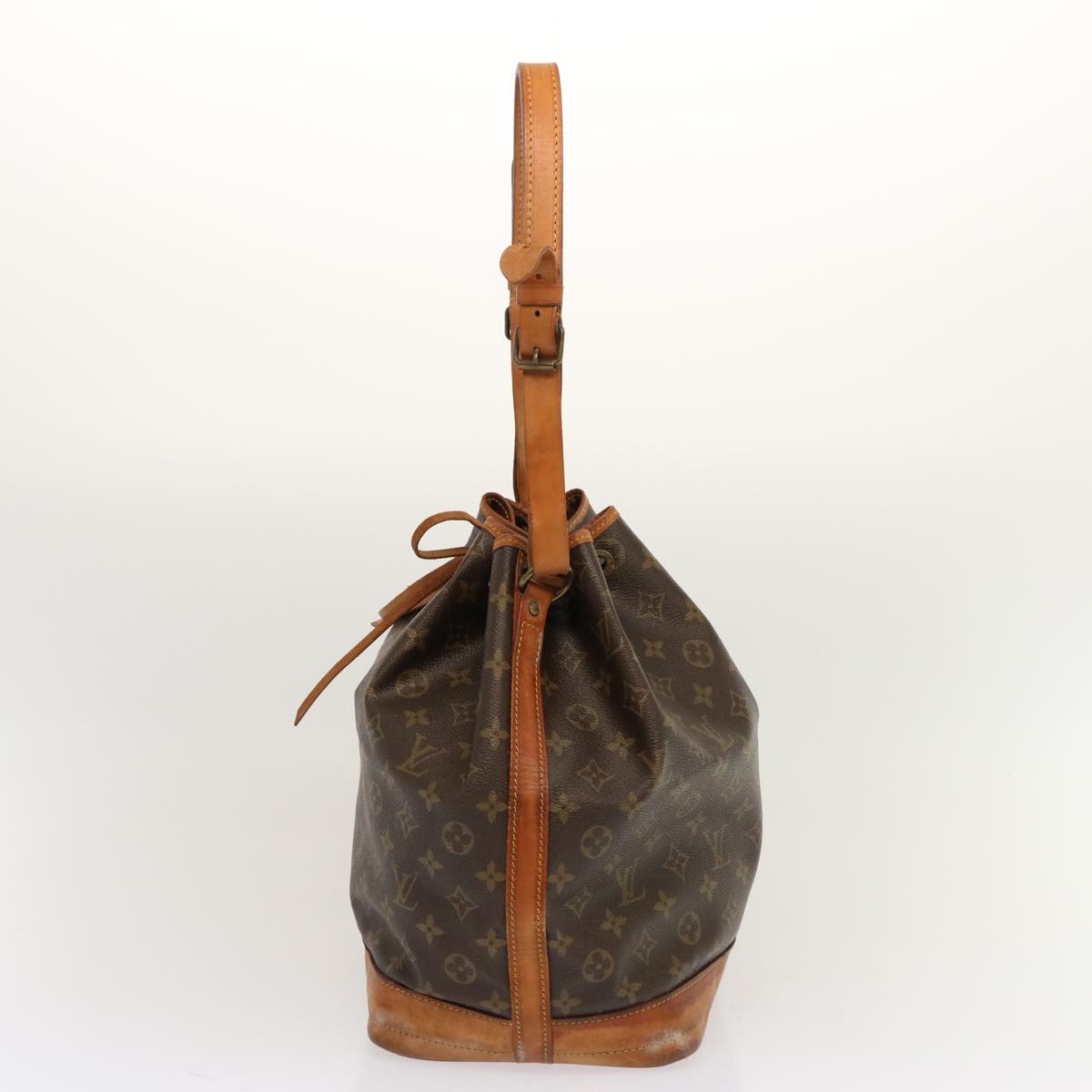 LOUIS VUITTON Monogram Noe Shoulder Bag M42224 LV th4758