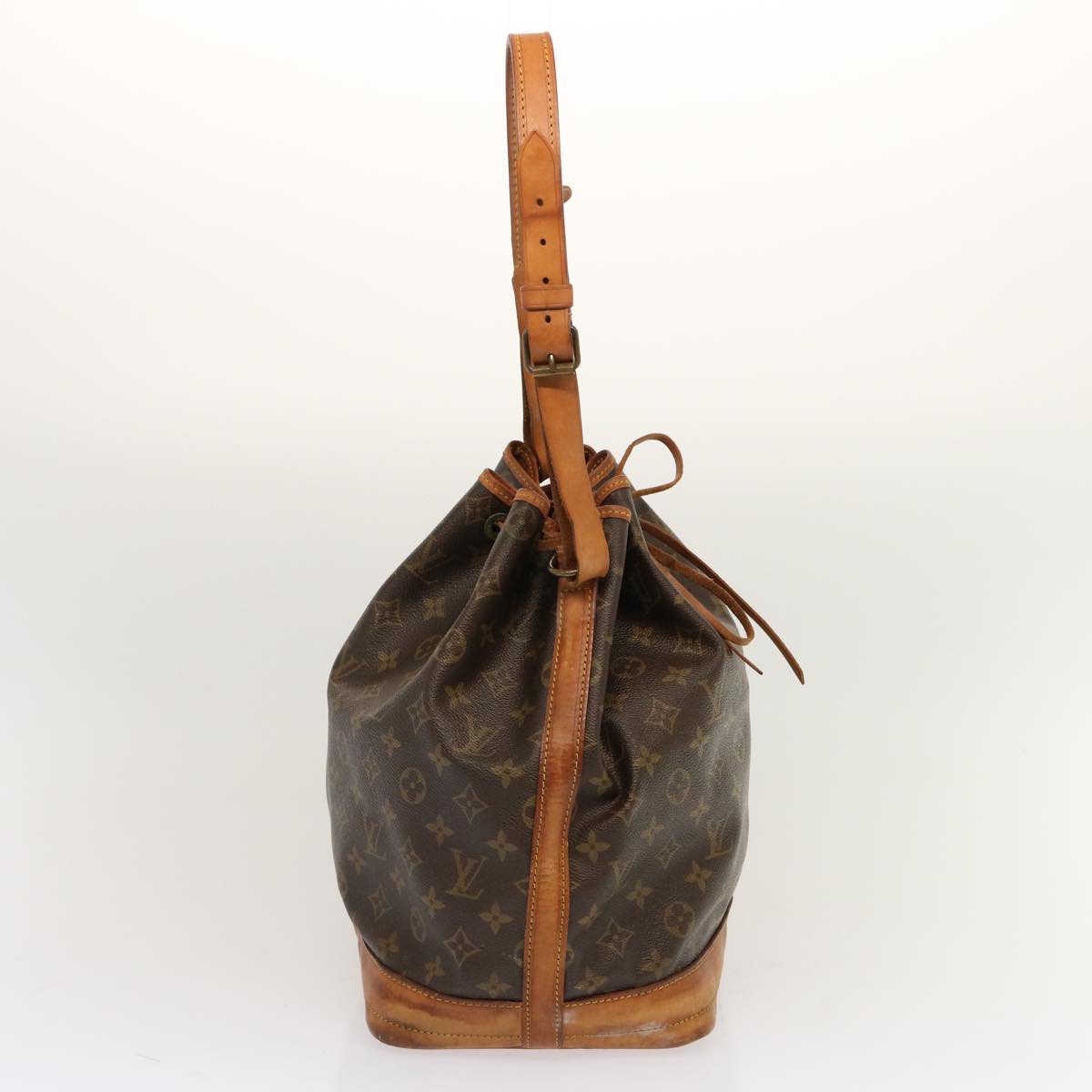 LOUIS VUITTON Monogram Noe Shoulder Bag M42224 LV th4758