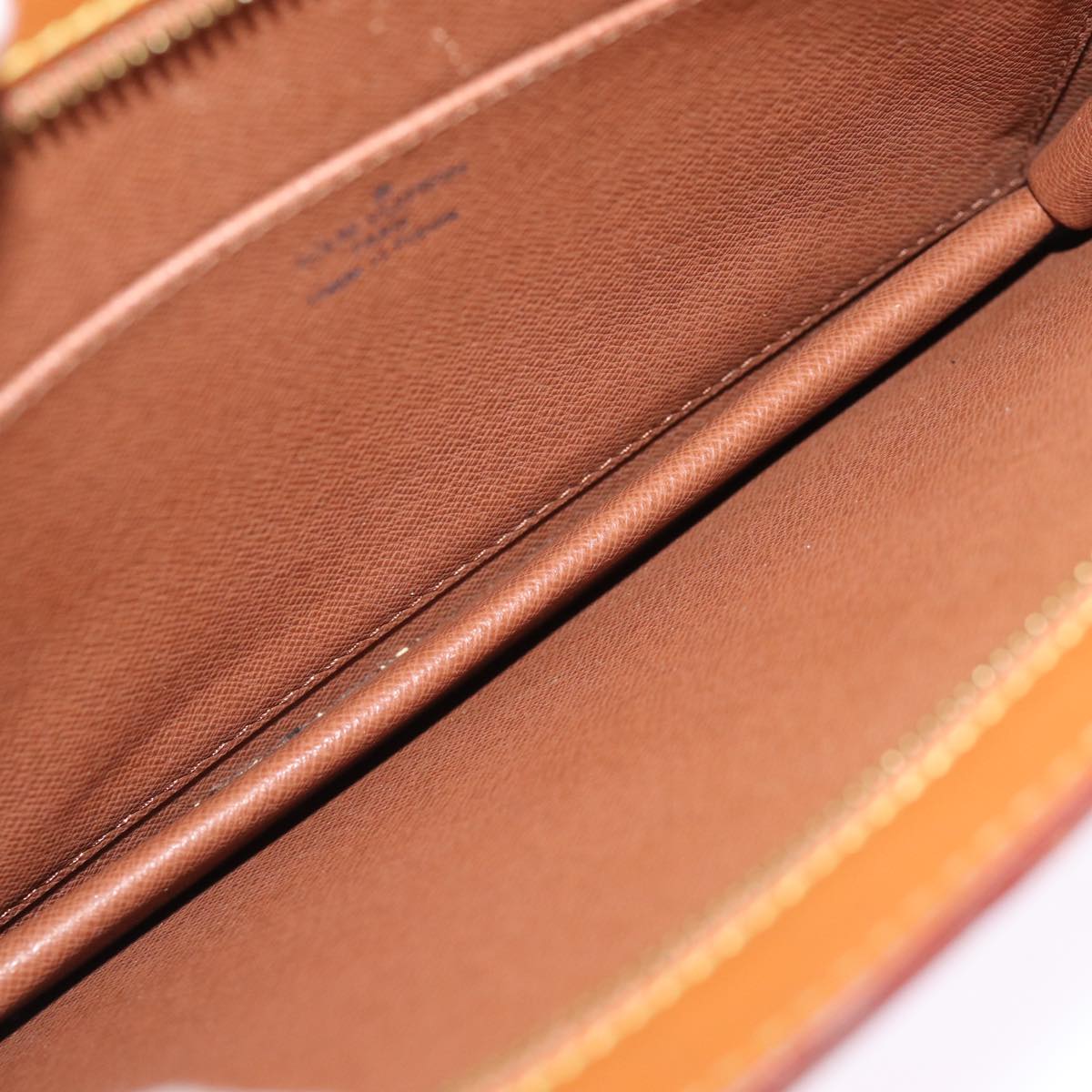 LOUIS VUITTON Epi Pochette Homme Bag Brown Zipang gold M52528 LV th4899