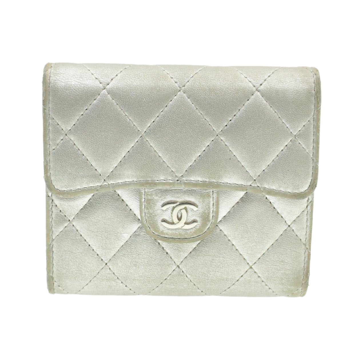 Luxury Chanel Matelasse Bifold Wallet Silver CC  cr620