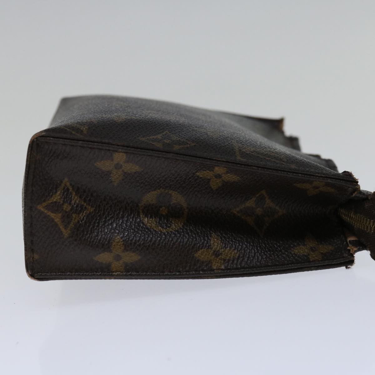 LOUIS VUITTON Monogram Poche Toilette 19 Pouch M47544 LV ti1611