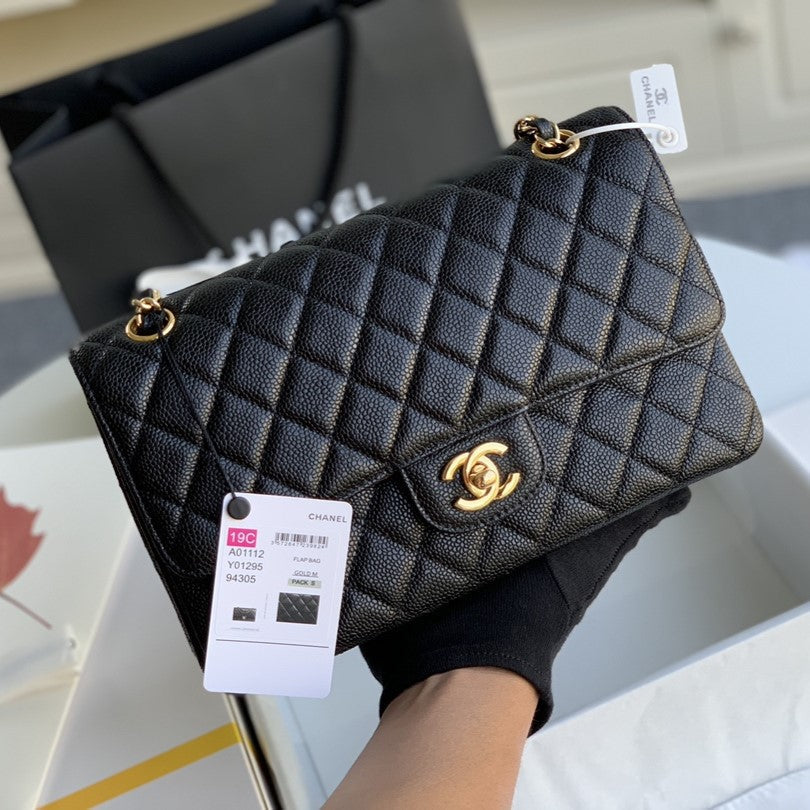 Luxury Chanel MEDIUM FLAP BAG 25CM BLACK CAVIAR GOLD HARDWARE