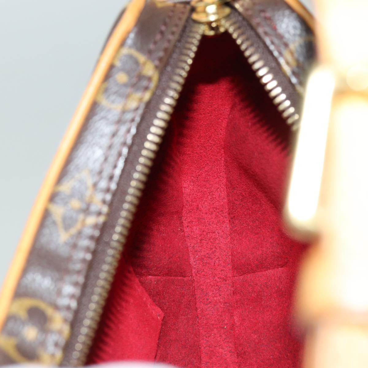 LOUIS VUITTON Monogram Pochette Croissant Shoulder Bag M51510 LV yk11546A